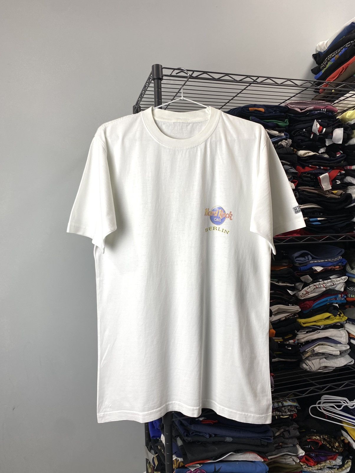 Hard Rock Cafe Vintage 1990’s Hard Rock Cafe Berlin Germany T Shirt Size US L / EU 52-54 / 3 - 2 Thumbnail