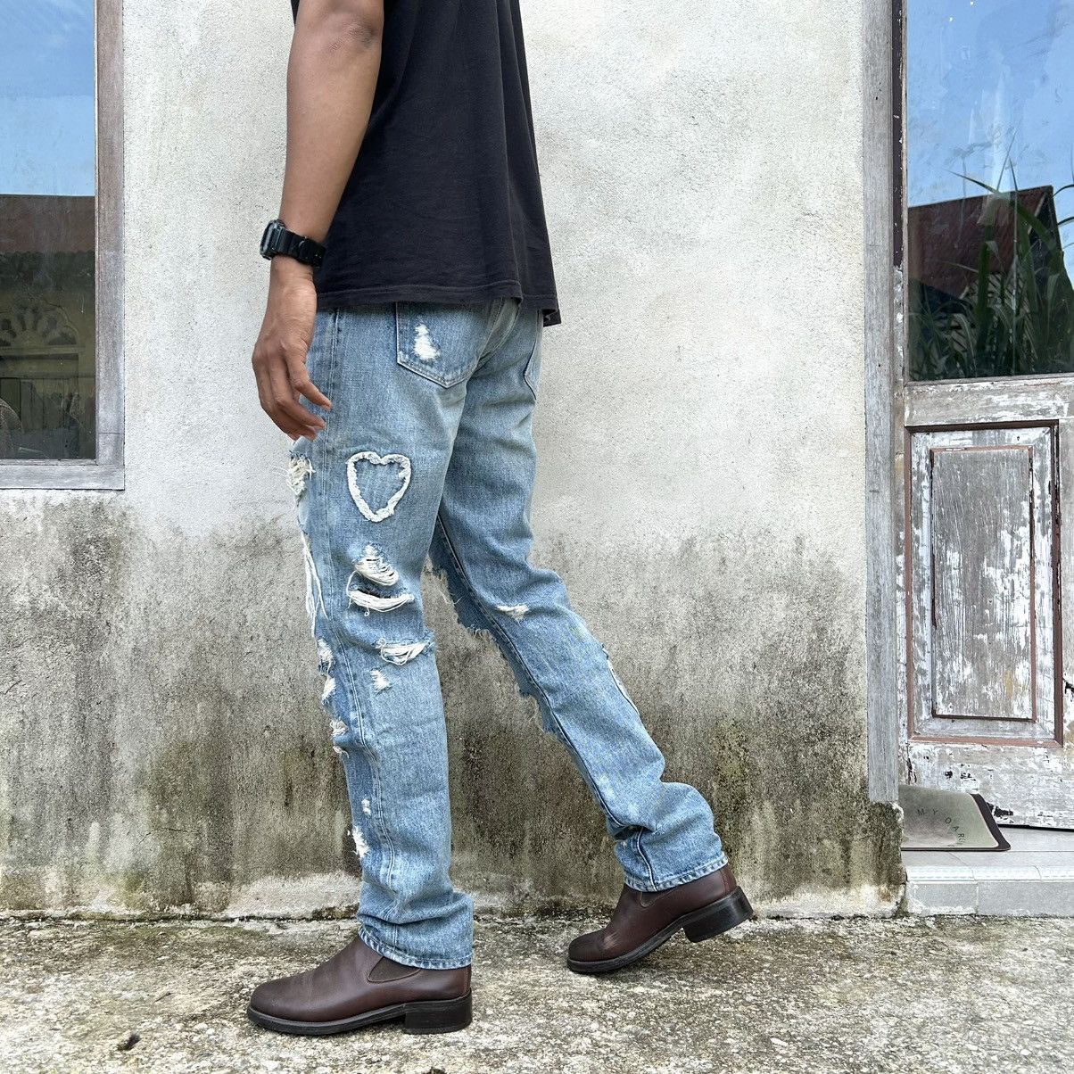 Japanese Brand RNA Crazy Distressed Bluewash Denim Pants Size US 30 / EU 46 - 6 Thumbnail