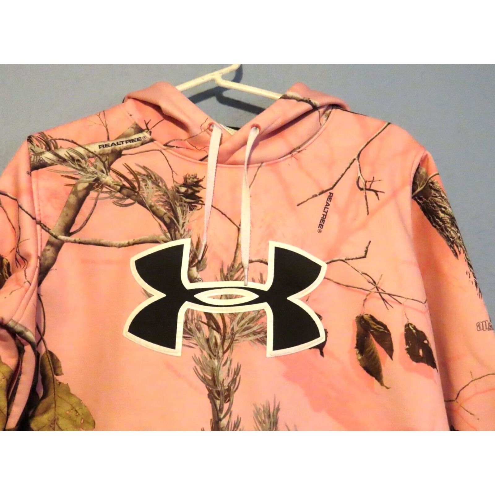 Under Armour Under Armour Hoodie Pullover Womens Medium M Camouflage Pink Realtree Camo Activewear Colorful Size M / US 6-8 / IT 42-44 - 3 Thumbnail