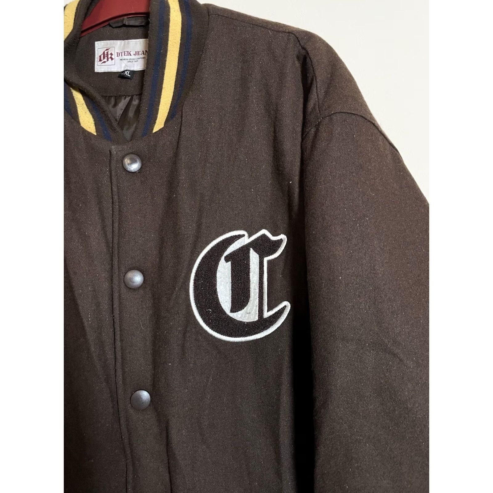 Spell Chicago Jacket Mens 2XL Brown Quilted Varsity Type Spell Out Men Dtek Jeans Size US 39 - 6 Thumbnail