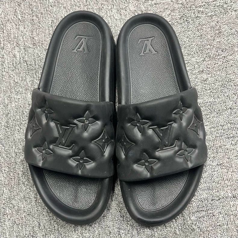 Louis Vuitton Louis Vuitton Black Comfortable Simple Slipper Size US 10 / EU 43 - 2 Thumbnail