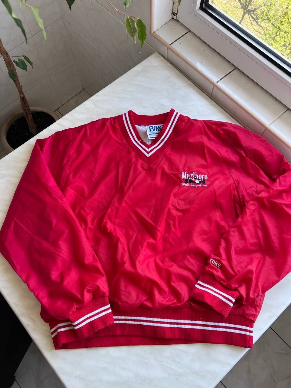 Marlboro Vintage MARLBORO World Champion Team Racing Nylon Sweatshirt Size US L / EU 52-54 / 3 - 1 Thumbnail
