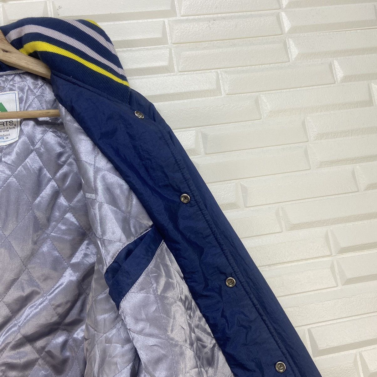 Los Angeles Apparel Vtg The Los Angeles Sports Council LA Sports Nylon Varsity Size US L / EU 52-54 / 3 - 13 Thumbnail