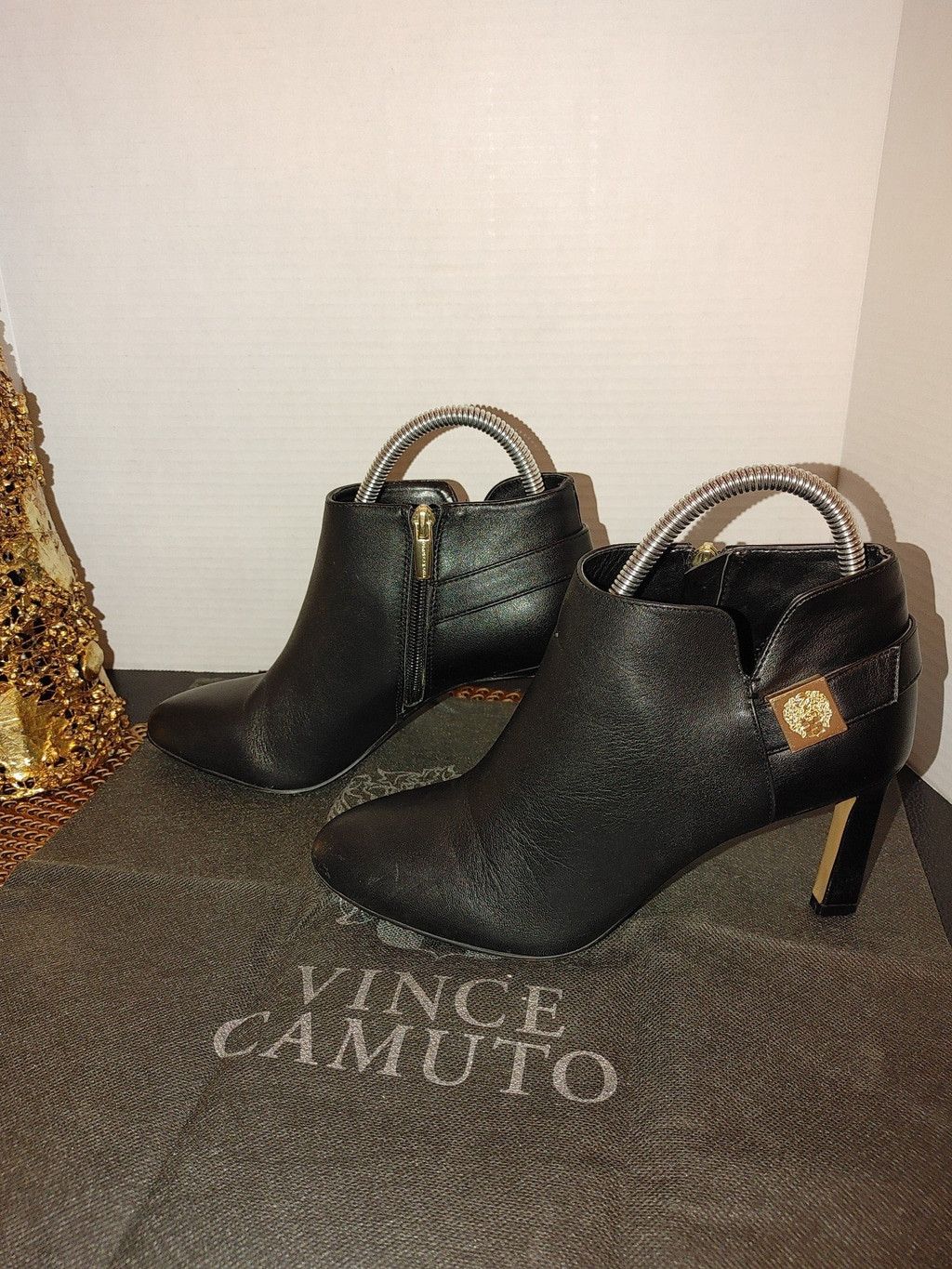 Vince Camuto Vince Camuto Lokaire Leather Booties Size 7.5 Size US 7.5 / IT 37.5 - 1 Thumbnail