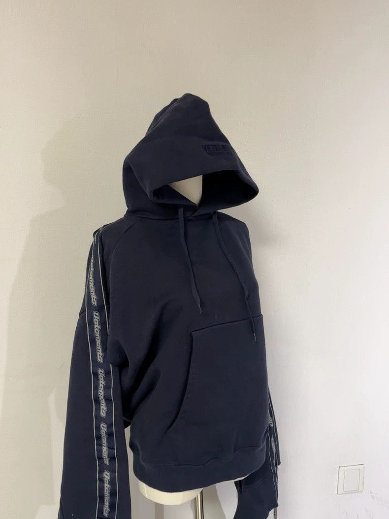 Vetements Vetements Sweatshirt Size US M / EU 48-50 / 2 - 7 Thumbnail