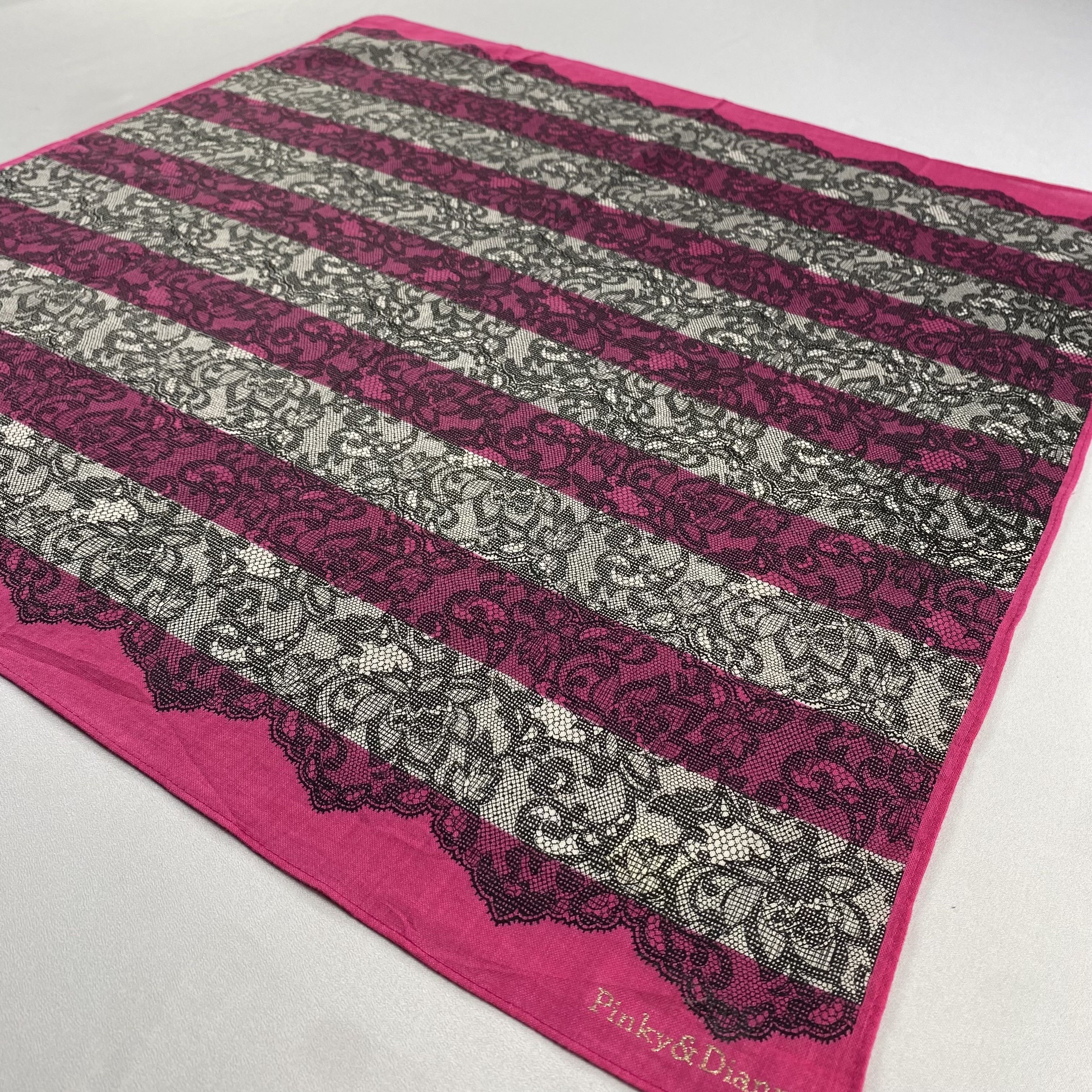 Vintage Pinky & Dianne Neckerchief / Bandana / Handkerchief-P918 Size ONE SIZE - 2 Thumbnail