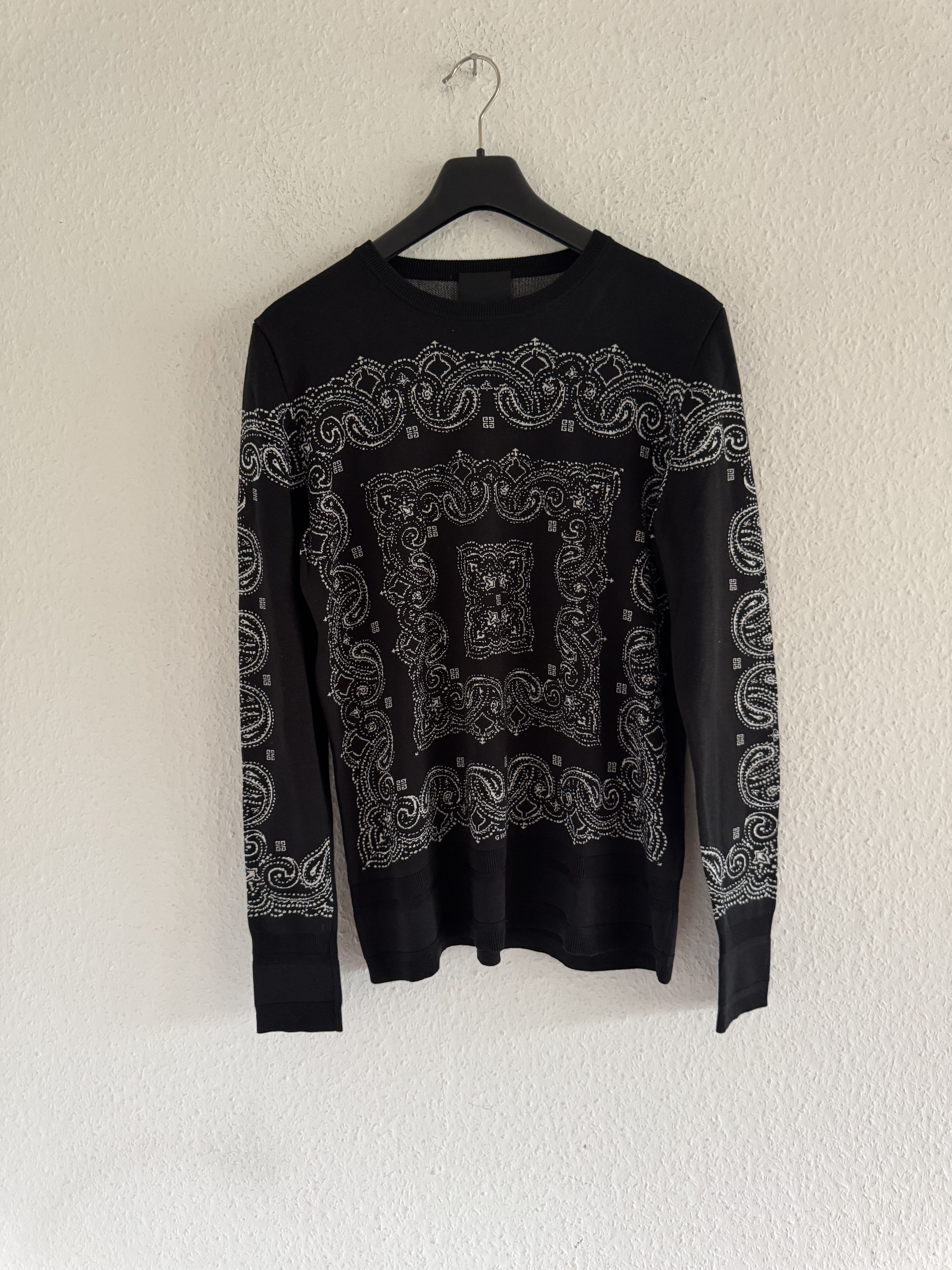 Givenchy Black White Paisley Silk Pullover Size US S / EU 44-46 / 1 - 12 Thumbnail