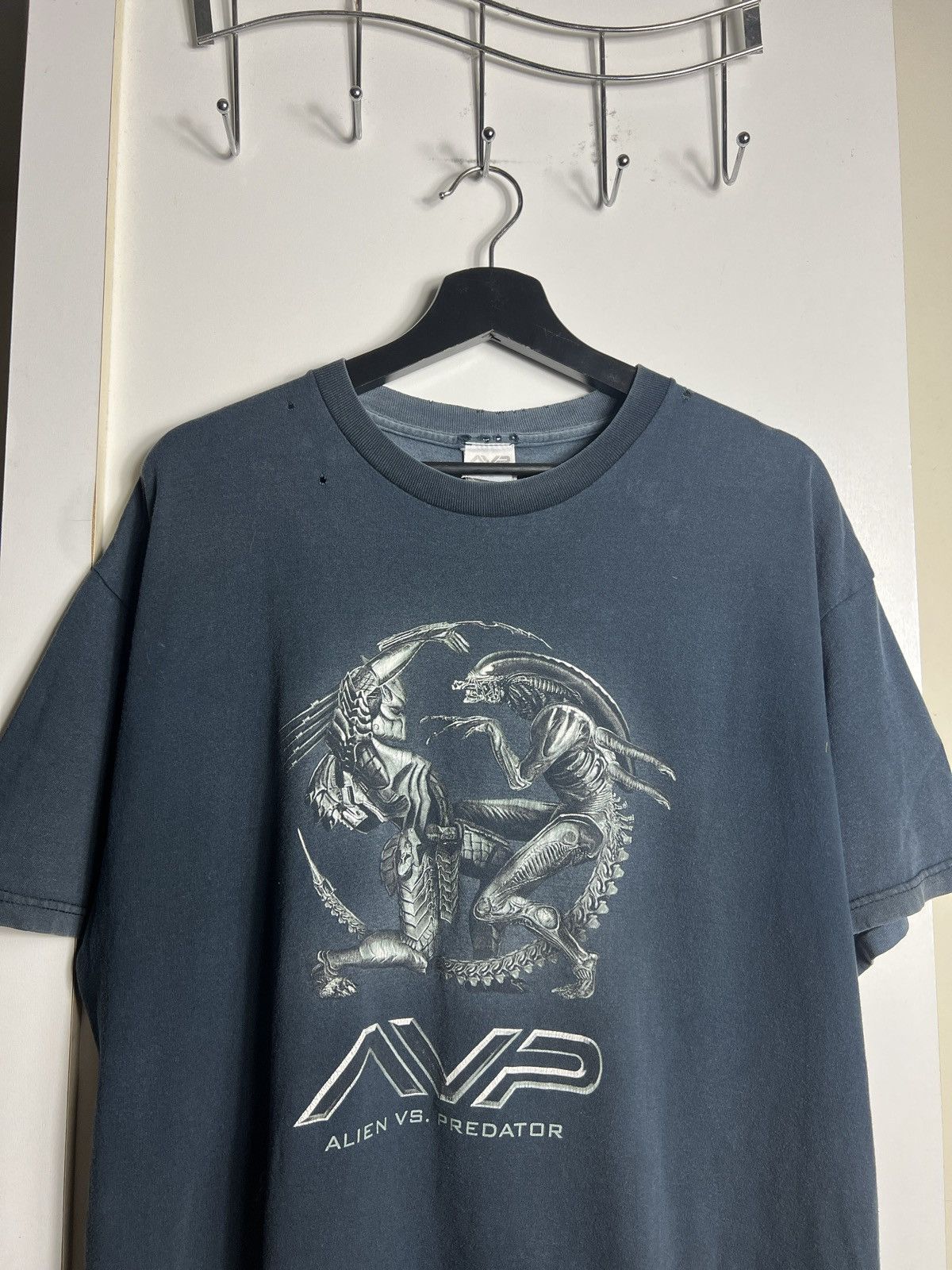 image of 2004 Alien Vs Predator Movie Promo Tee Shirt in Black, Men's (Size XL)