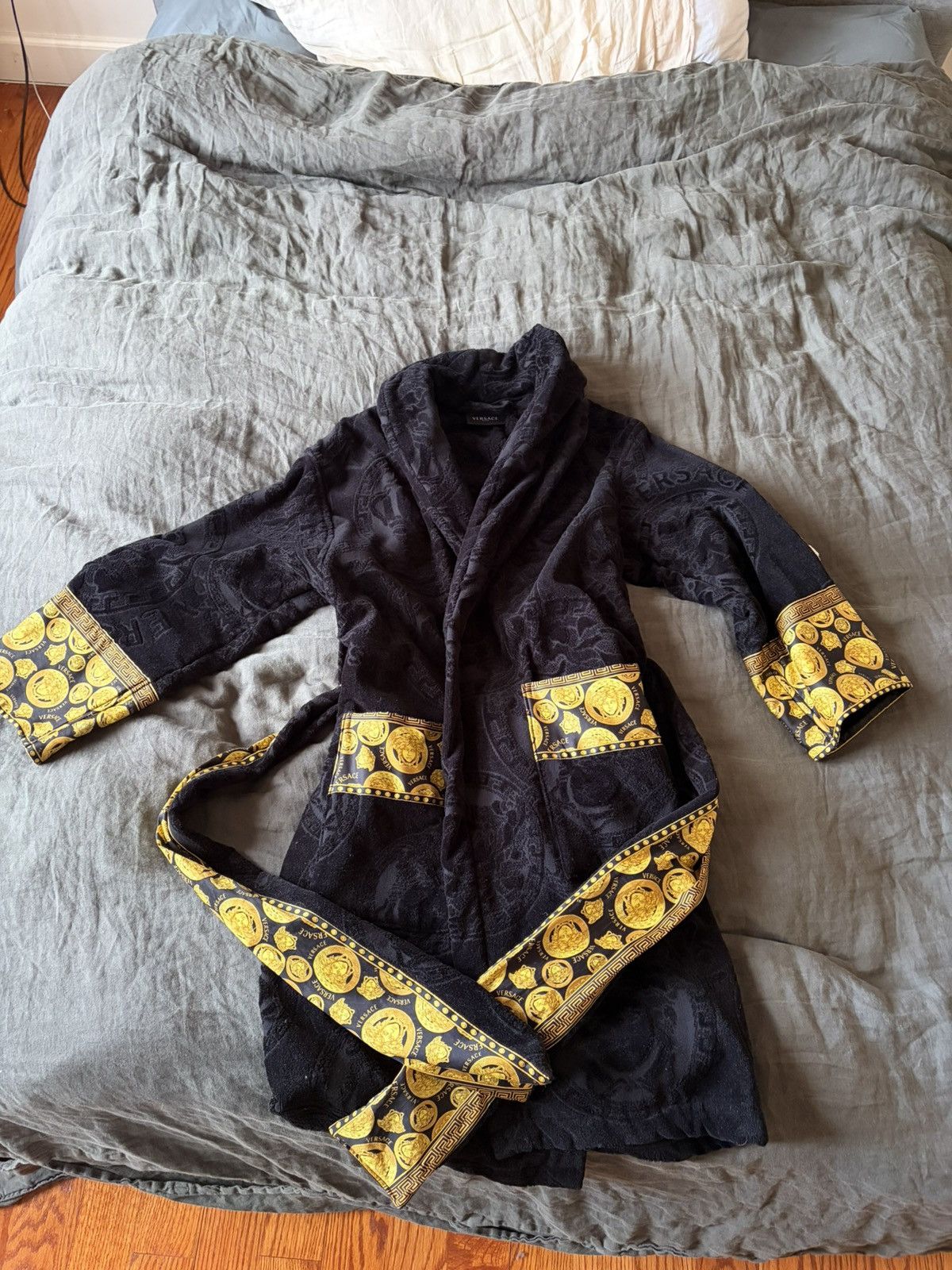 Versace Rare Versace Medusa Baroque Bathrobe Size ONE SIZE - 1 Thumbnail