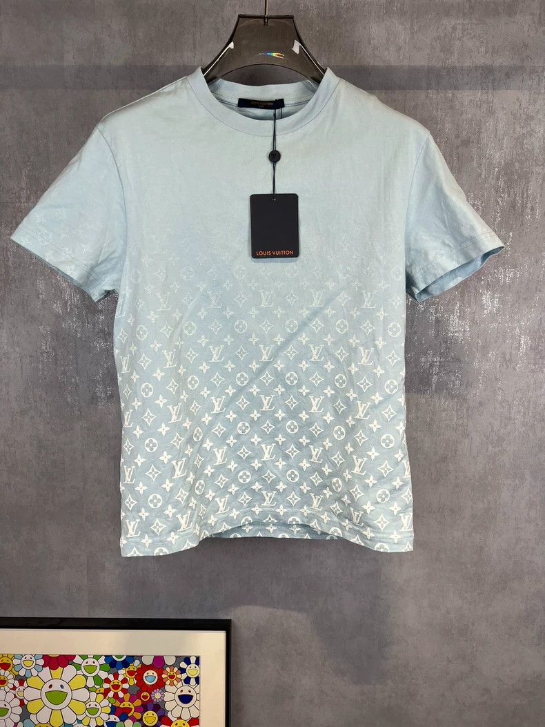 Louis Vuitton Louis Vuitton Gradient Monogram Short Sleeve Size US S / EU 44-46 / 1 - 1 Thumbnail