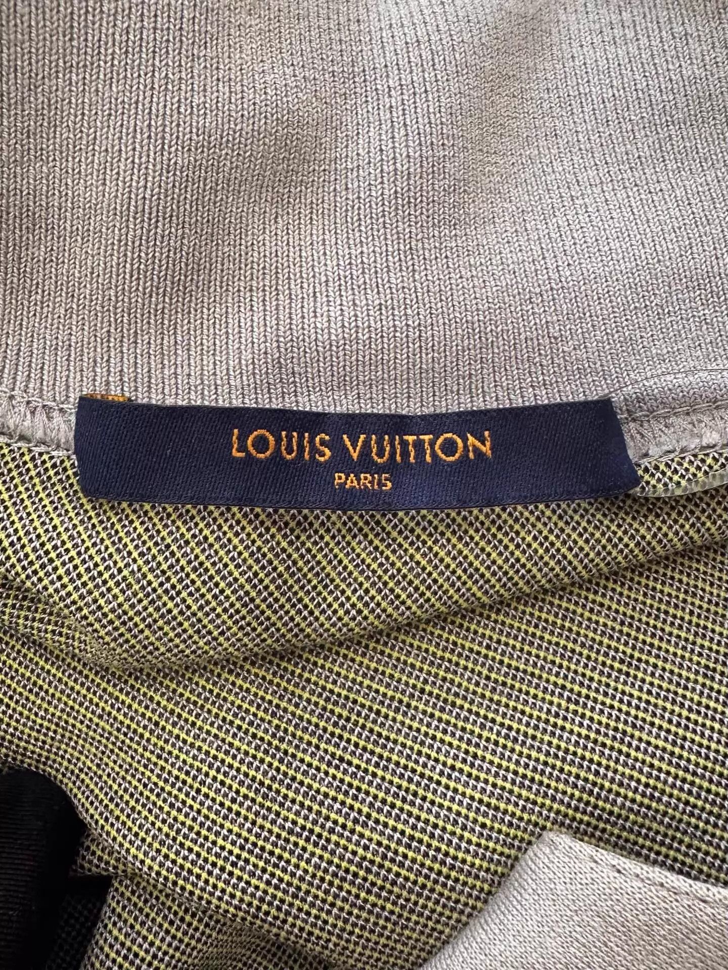 Louis Vuitton LV Men Gray Half-Zip Hoodie XL Side Yellow Logo Embroidery Size US XL / EU 56 / 4 - 4 Thumbnail