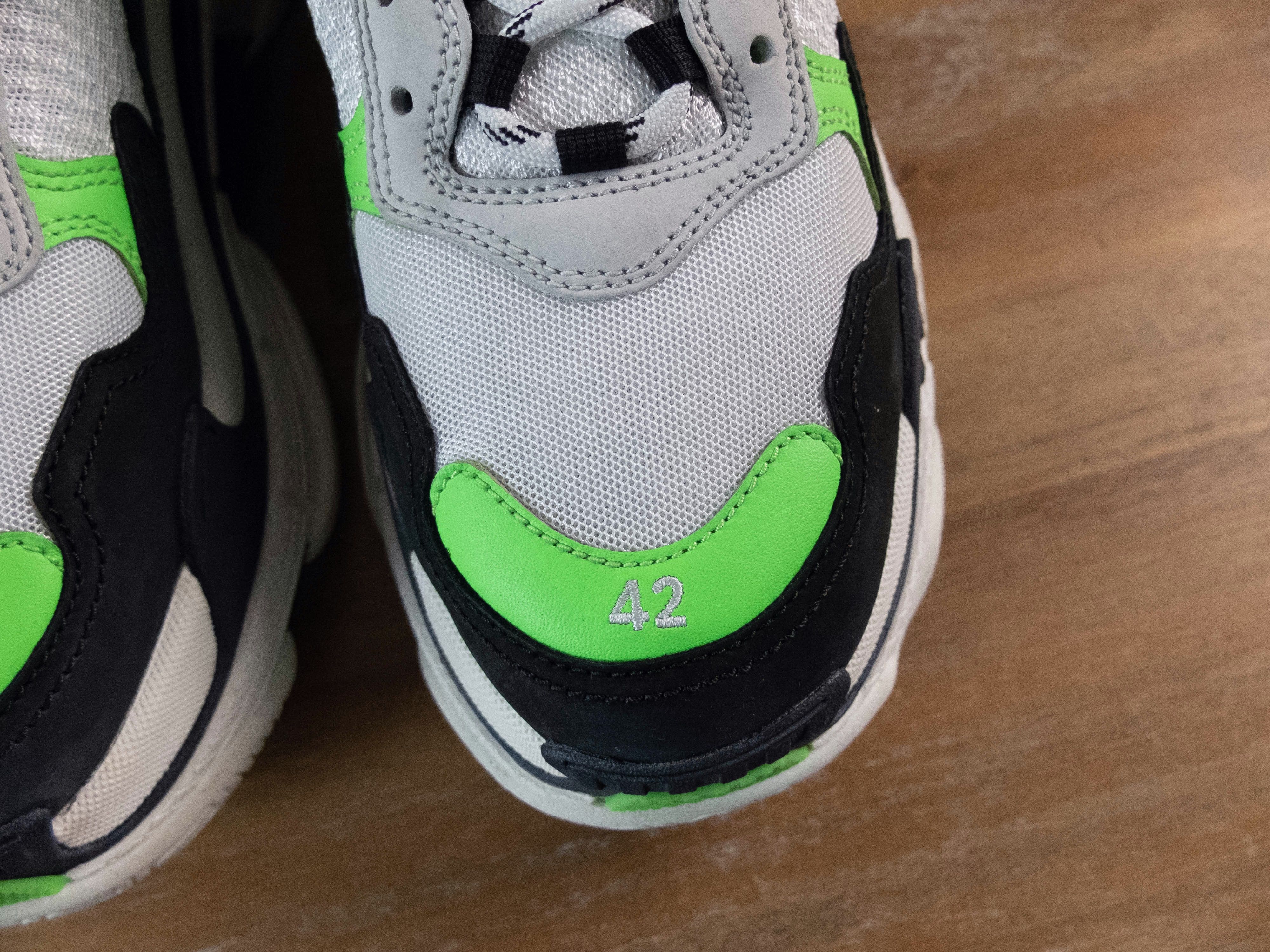 Balenciaga $1135 BALENCIAGA Triple S white green fluo sneakers 9 / 42 Size US 9 / EU 42 - 5 Thumbnail