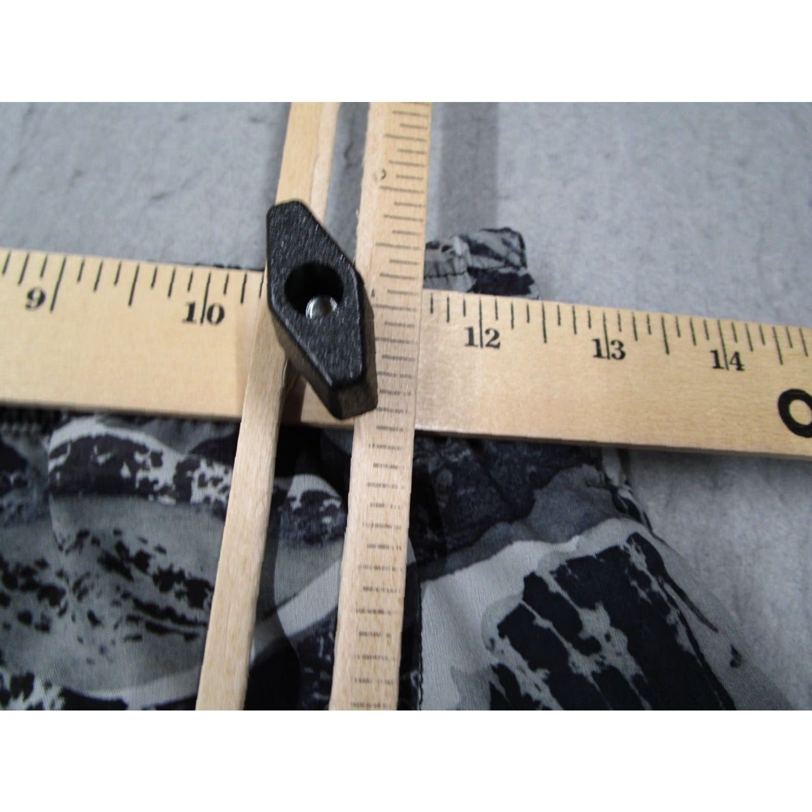 Lululemon Lululemon Men Small Gray Floral License To Train 9" Lined Performance Shorts with Drawstring Size US 29 - 6 Thumbnail