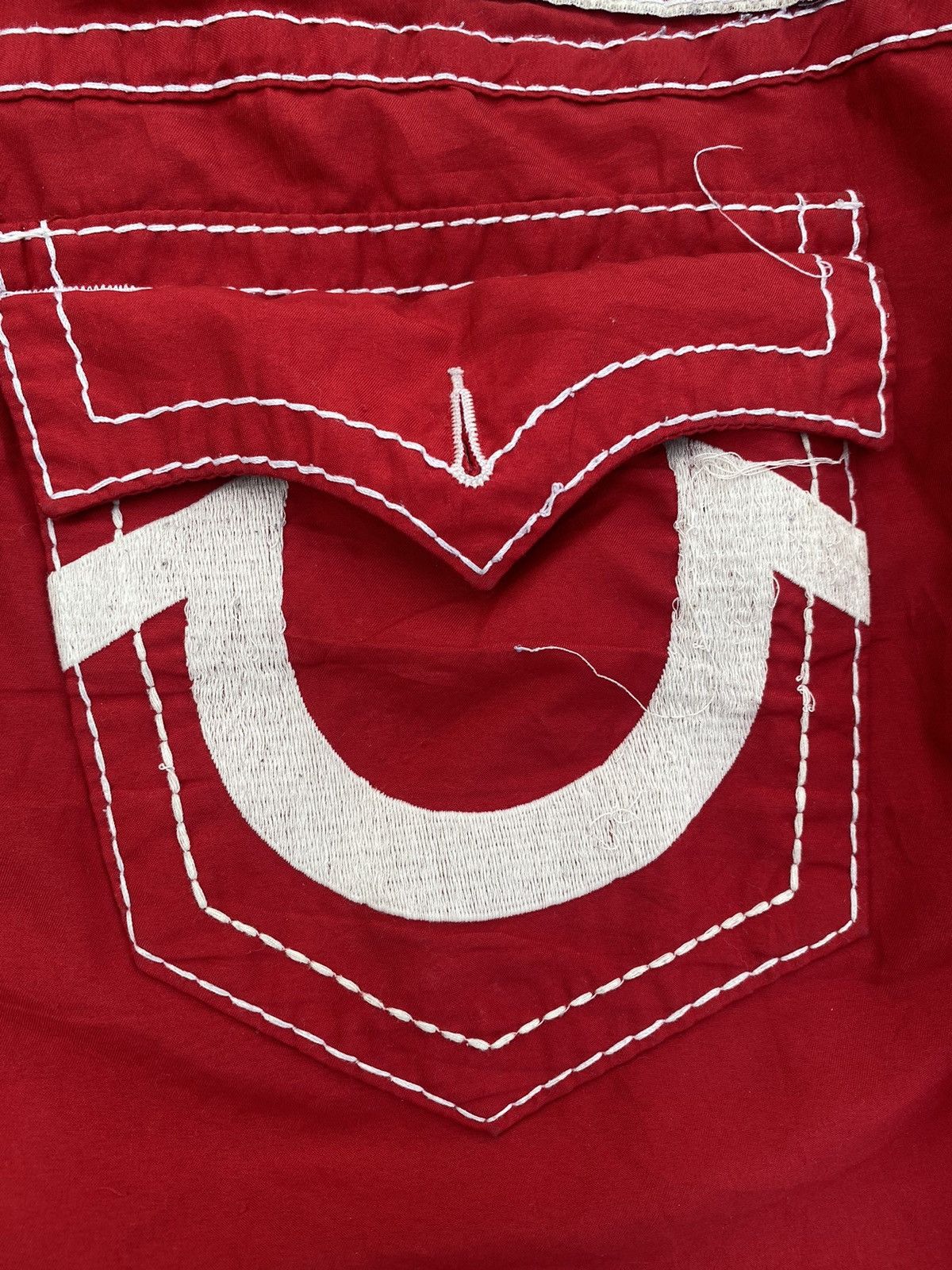 True Religion × Vintage TRUE RELIGION BIG LOGO RED SHORT PANTS Size US 38 / EU 54 - 4 Thumbnail