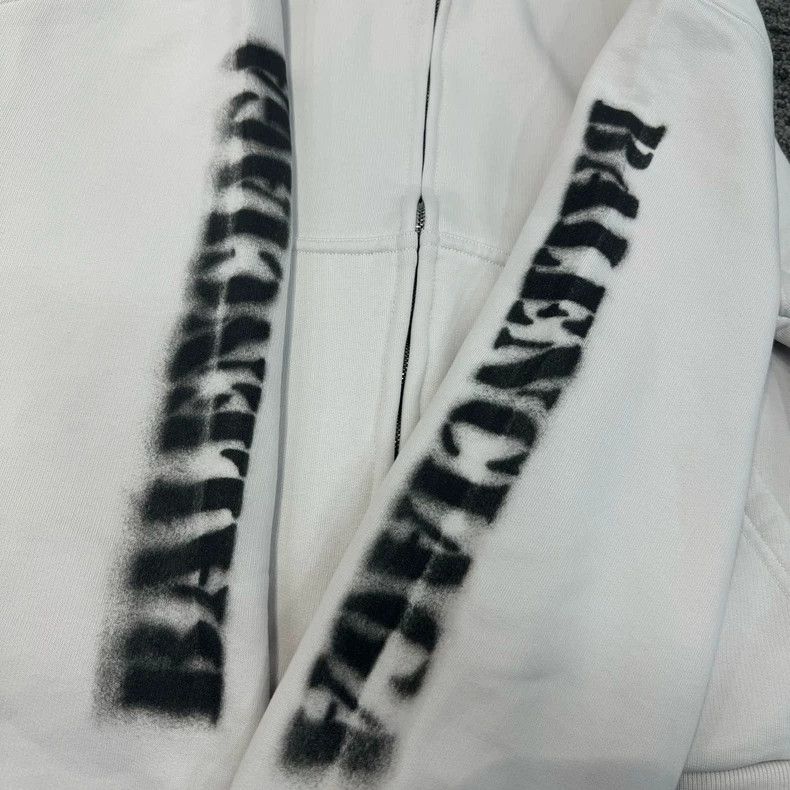 Balenciaga Balenciaga Destroy the dissolved letter hoodie Size US M / EU 48-50 / 2 - 3 Thumbnail