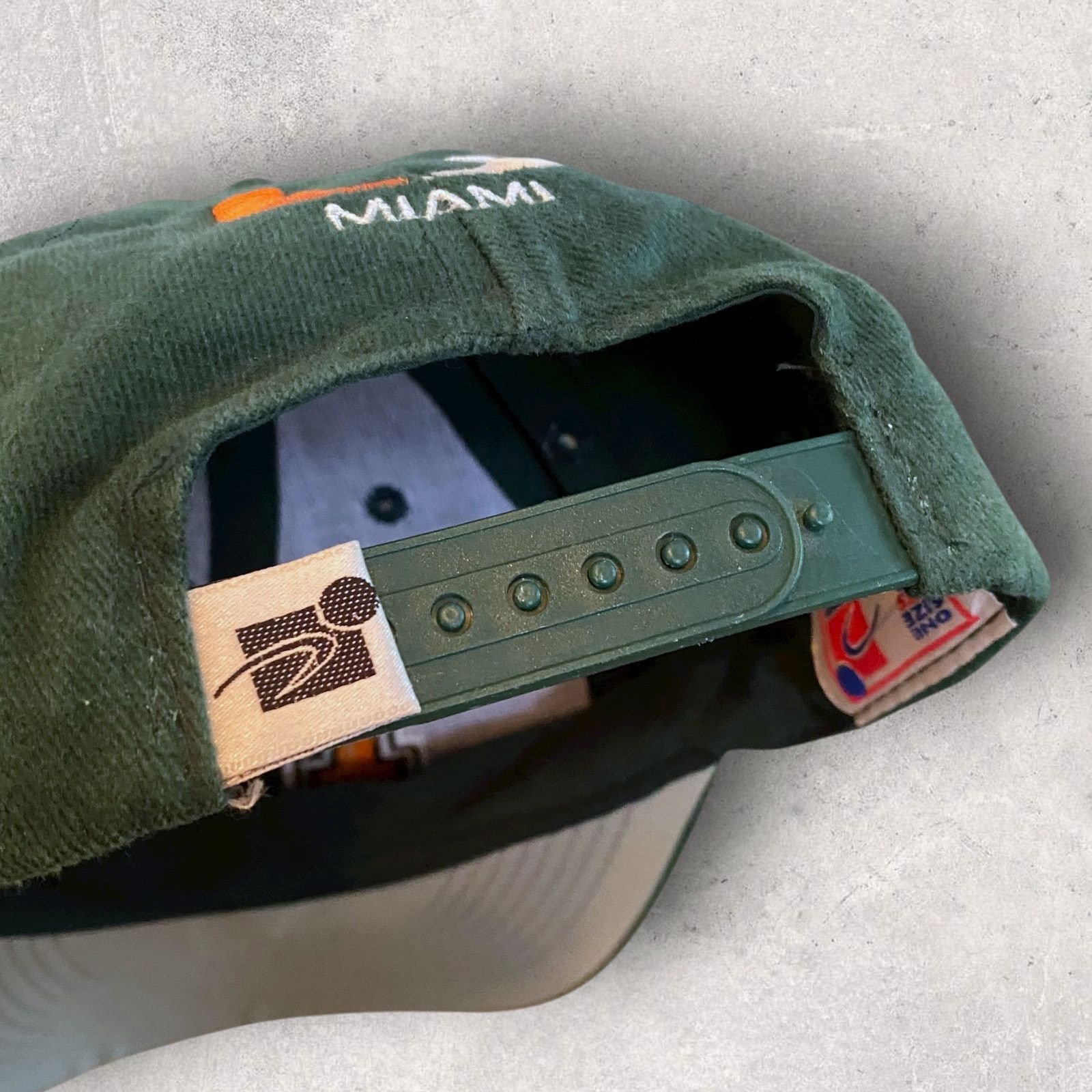 Sports Specialties Vintage Miami Hurricanes Sports Specialties Snapback Hat Cap Size ONE SIZE - 3 Thumbnail