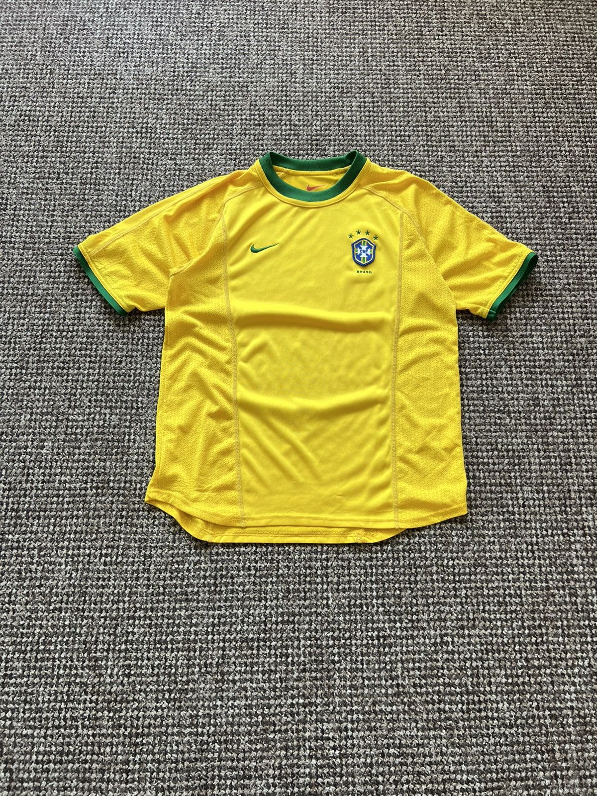 Nike Brazil 2000 Nike Vintage Y2k Streetwear Style Football Shirt Size US S / EU 44-46 / 1 - 4 Thumbnail