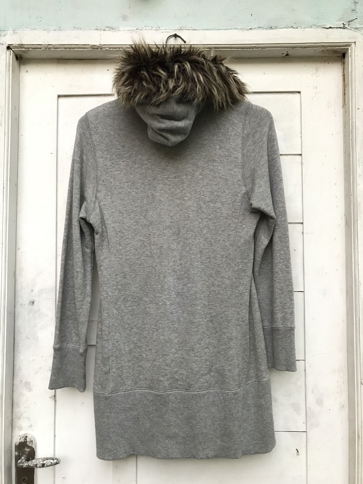 Le Grande Bleu (L.G.B.) Original wash by Uniqlo fur hoodie LGB style Size US L / EU 52-54 / 3 - 5 Thumbnail