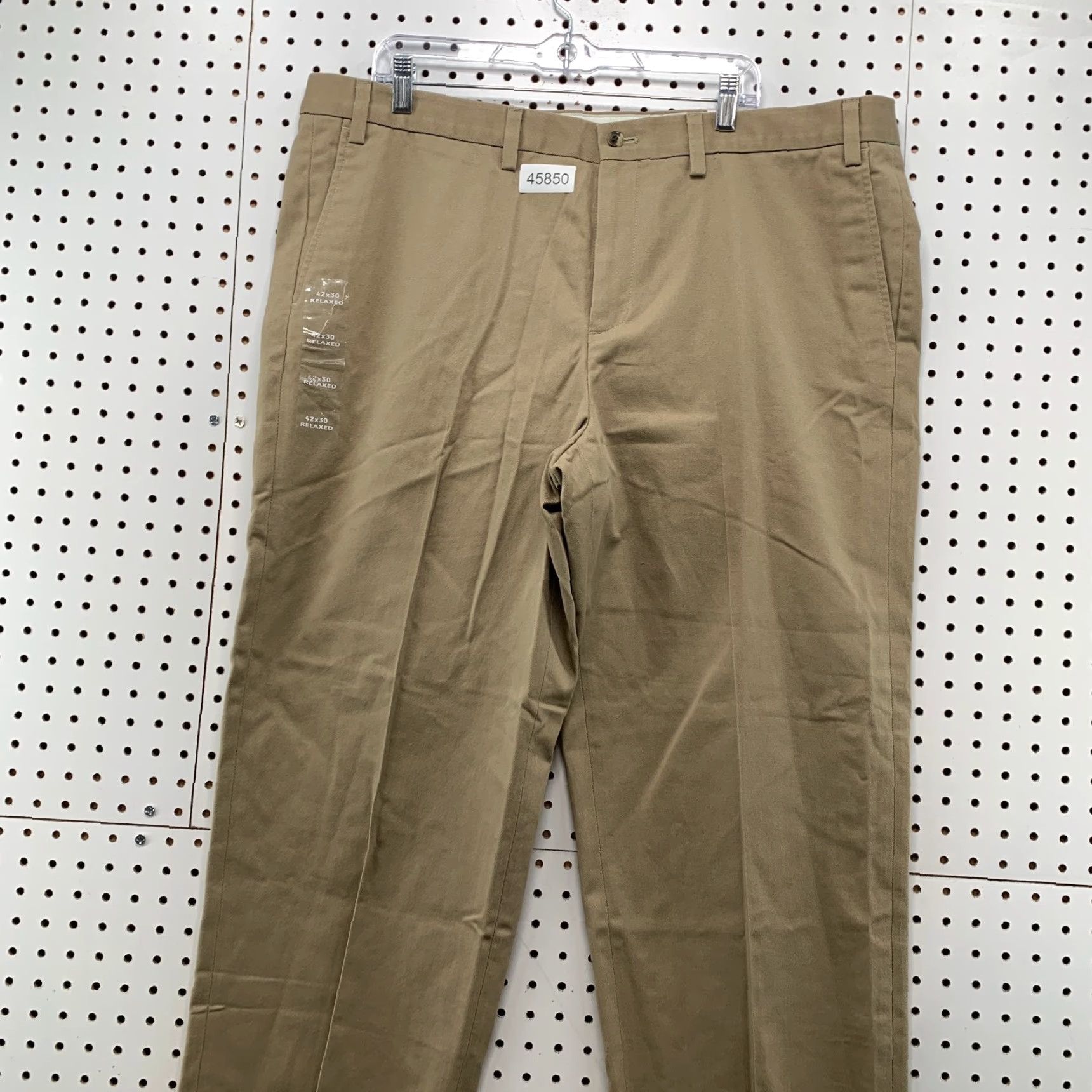 Eddie Bauer Eddie Bauer Pants Mens 42x30 Chino Khaki Relaxed Straight Beige 42 Chest Pocket Type Flat Front NWT 90s? Size US 42 / EU 58 - 2 Thumbnail