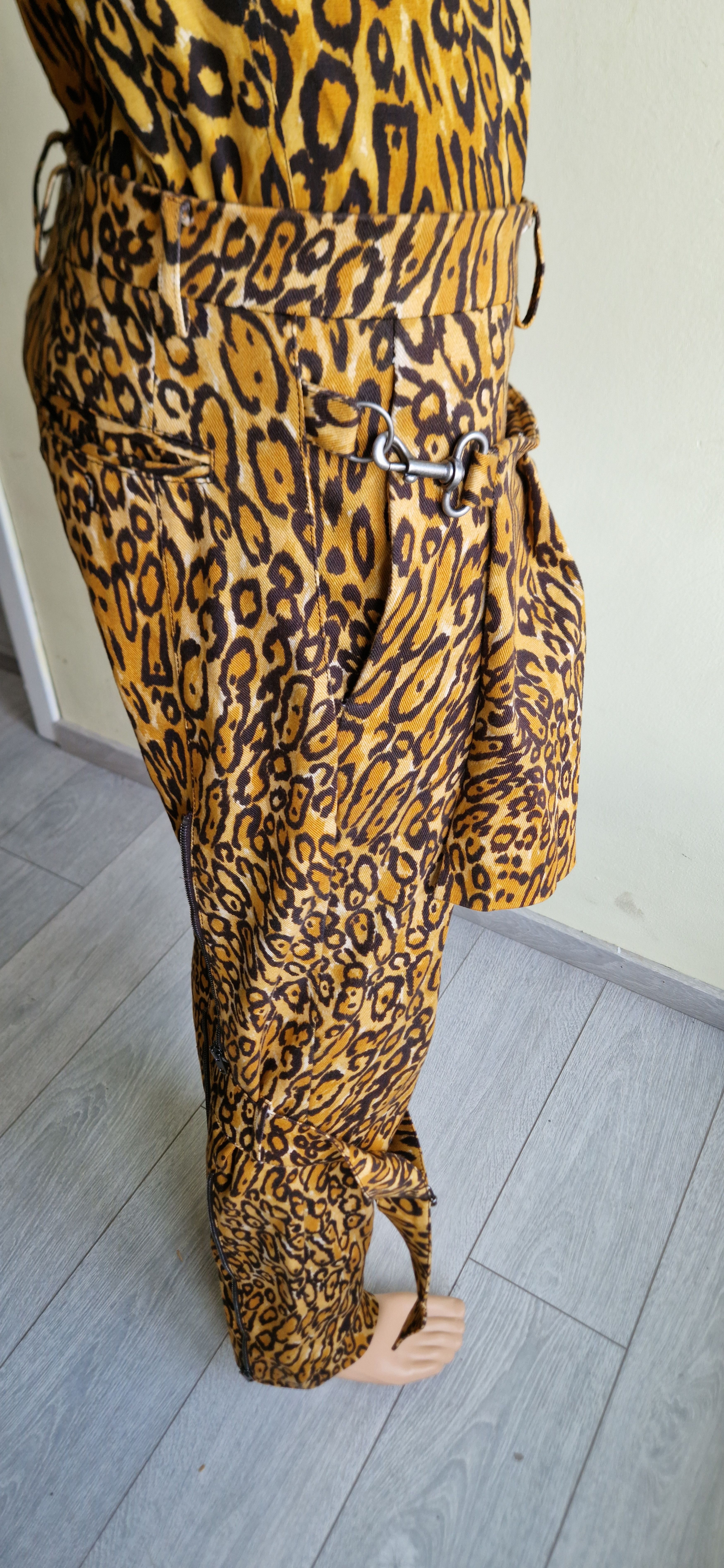 Moschino Moschino suze 48 italienne Size US M / EU 48-50 / 2 - 14 Thumbnail