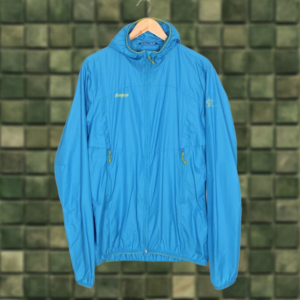 Vintage BERGANS OF NORWAY SOLUND Hooded Lightweight Jacket Men XL Blue MJ6580 Size US XL / EU 56 / 4 - 1 Thumbnail
