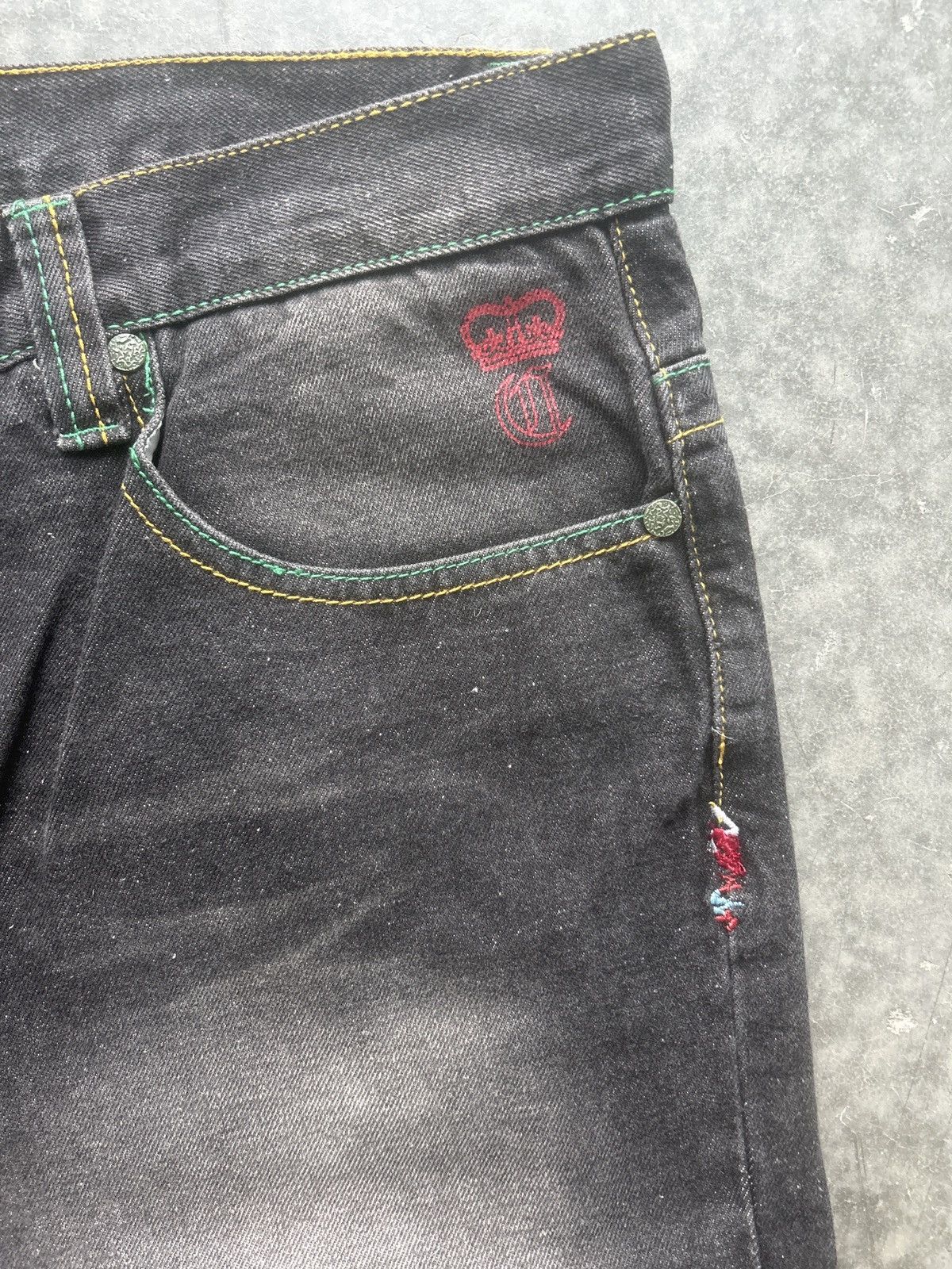 Coogi × JNCO × Vintage Vintage Y2K Coogi Faded Black Embroidered Jean Shorts Size US 38 / EU 54 - 7 Thumbnail