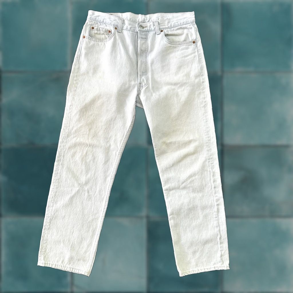 Levi's VINTAGE Levi's 501 Jeans Men 36x30 Blue Light Wash 90s Straight Denim USA 501 XX 80s Size US 36 / EU 52 - 1 Thumbnail