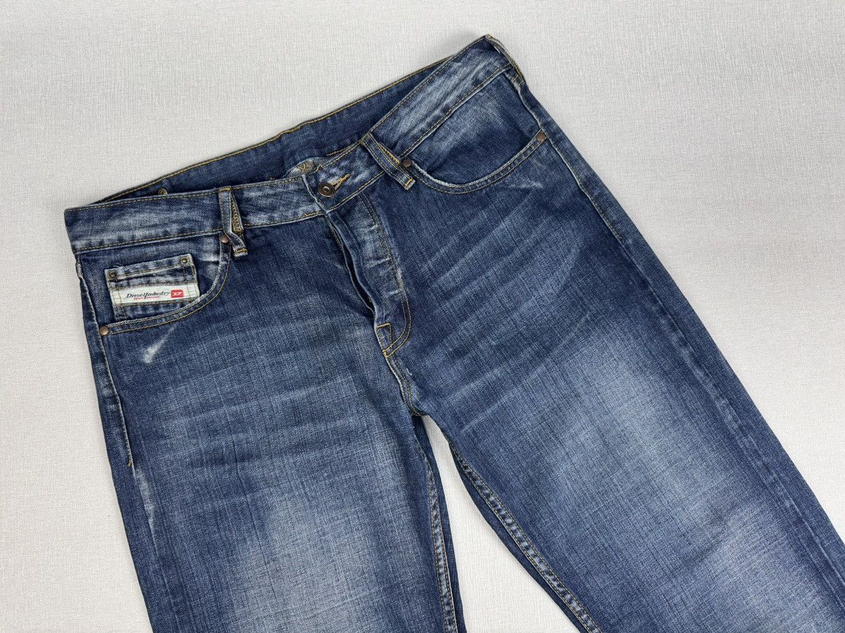 Japanese Brand Vintage Diesel Distressed Jeans Y2K Denim Pants size 34 Size US 34 / EU 50 - 2 Thumbnail