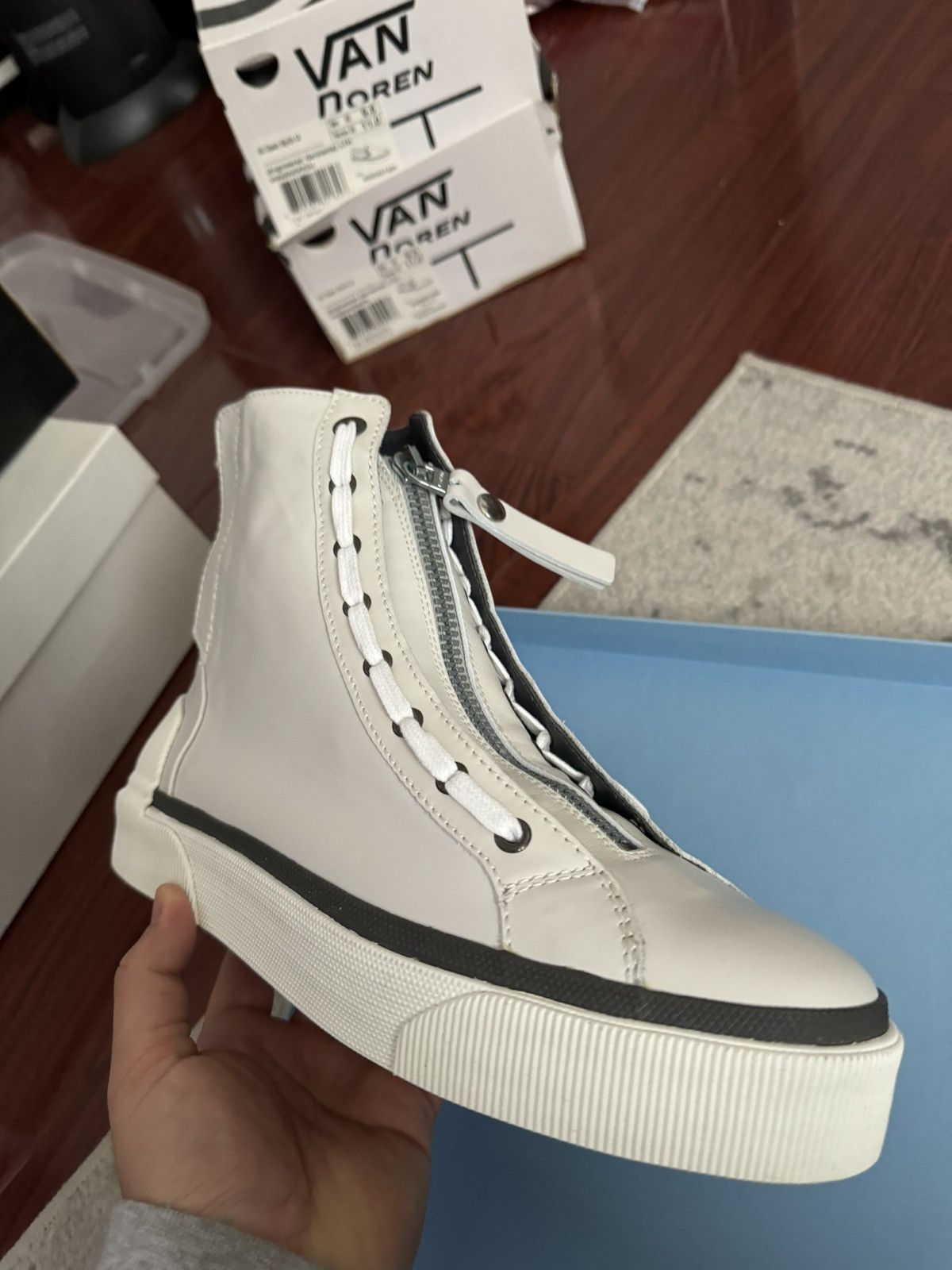 Lanvin LANVIN HIGH TOP NAPPA CALFSKIN SNEAKER RETAIL $850 Size US 9 / EU 42 - 6 Thumbnail