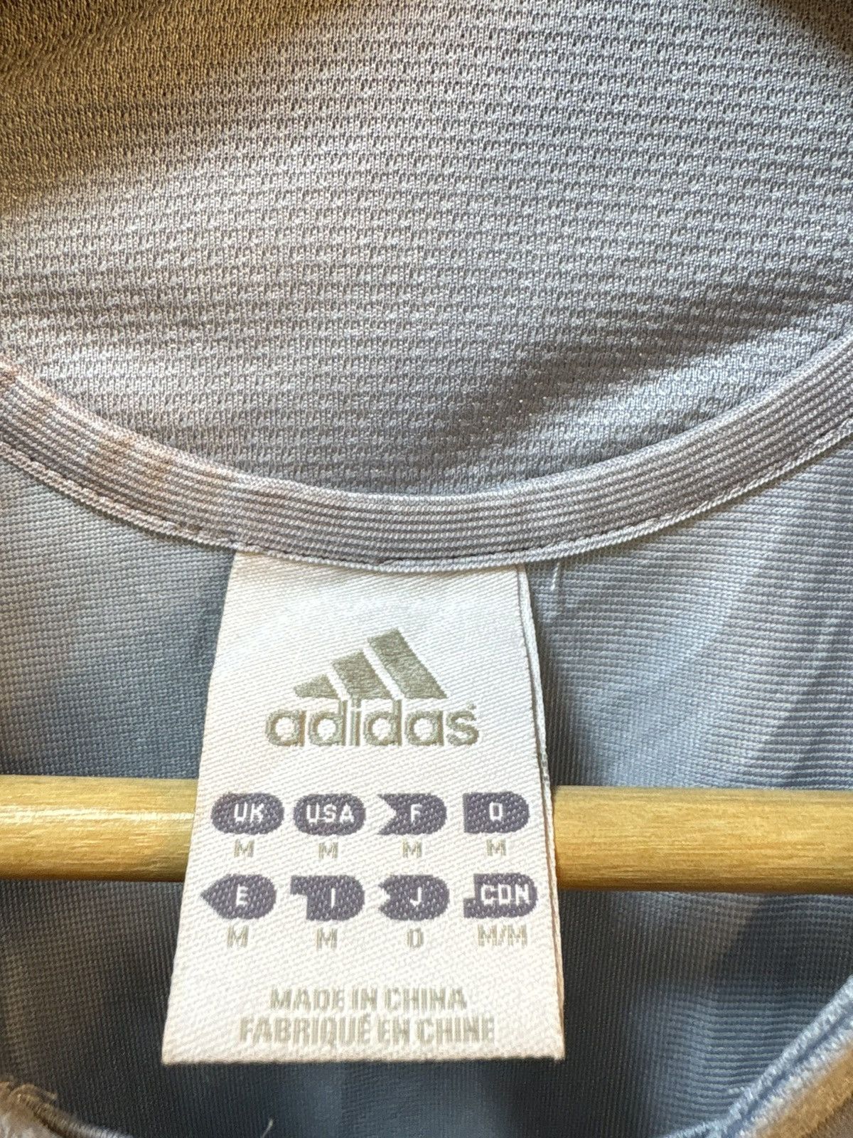 Adidas Vintage 2005-2006 Real Madrid Home Kit Size US M / EU 48-50 / 2 - 5 Thumbnail