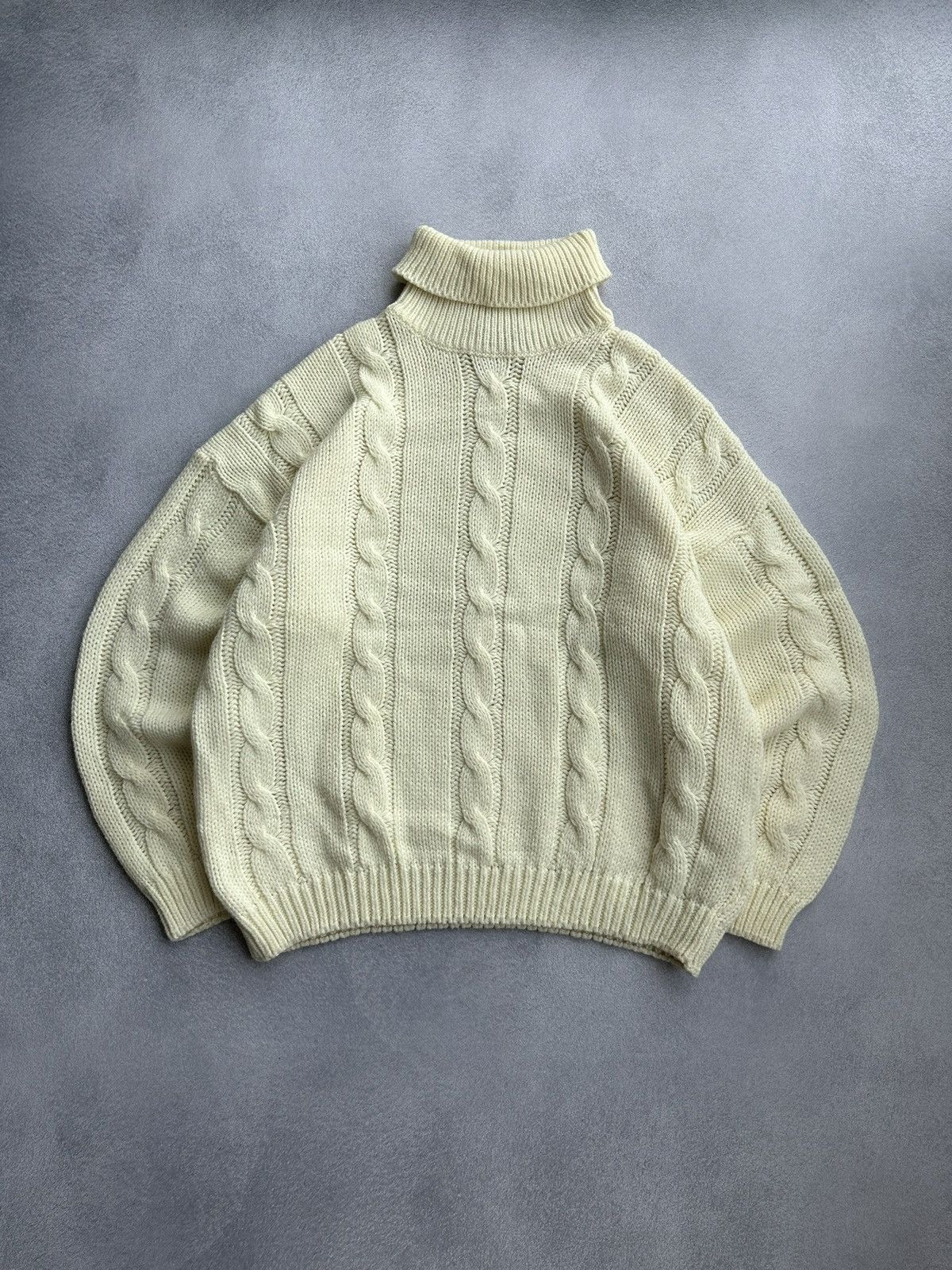 Japanese Brand × Vintage Squash Cable Knit Wool Beige Turtleneck Sweater Size US L / EU 52-54 / 3 - 2 Thumbnail