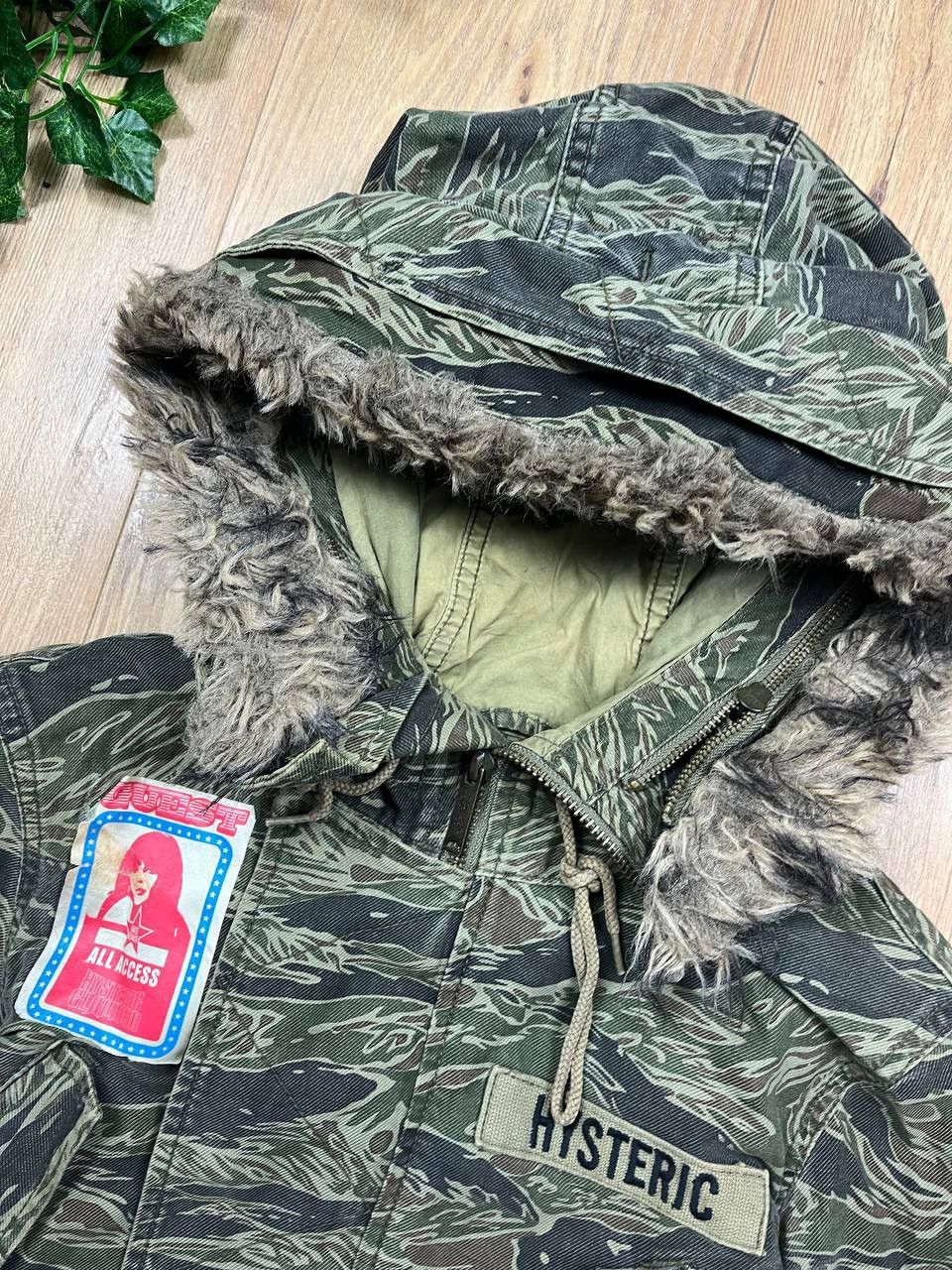 Hysteric Glamour 00’s HYSTERIC GLAMOUR CAMO ARCHIVE FUR HOOD PARKA JACKET Size US S / EU 44-46 / 1 - 3 Thumbnail