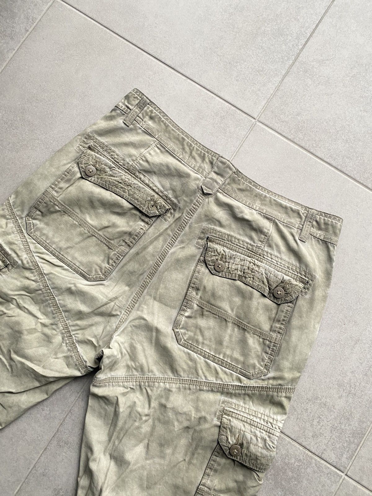 Vintage Vintage Cargo Shorts Faded Size US 32 / EU 48 - 7 Thumbnail
