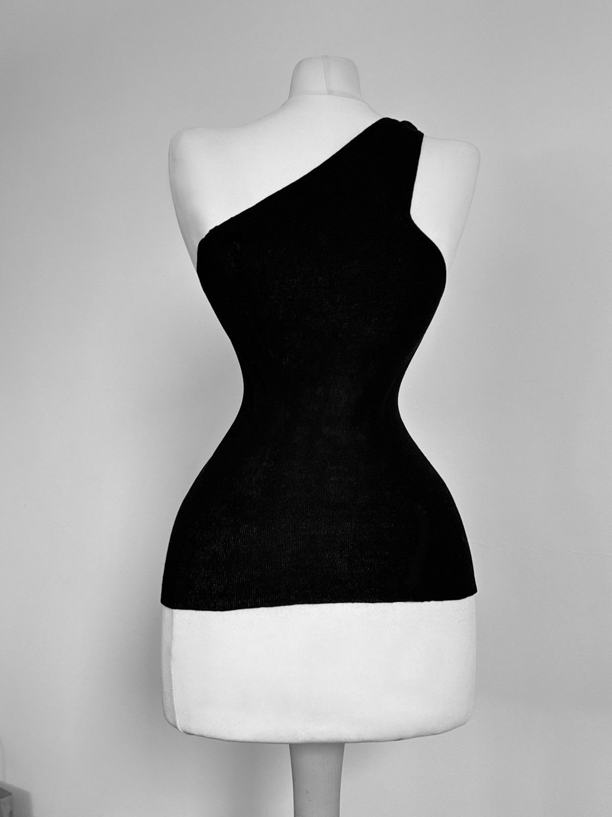 Gucci Gucci by Tom Ford Runway Asymmetric Silk Top Size M / US 6-8 / IT 42-44 - 4 Thumbnail