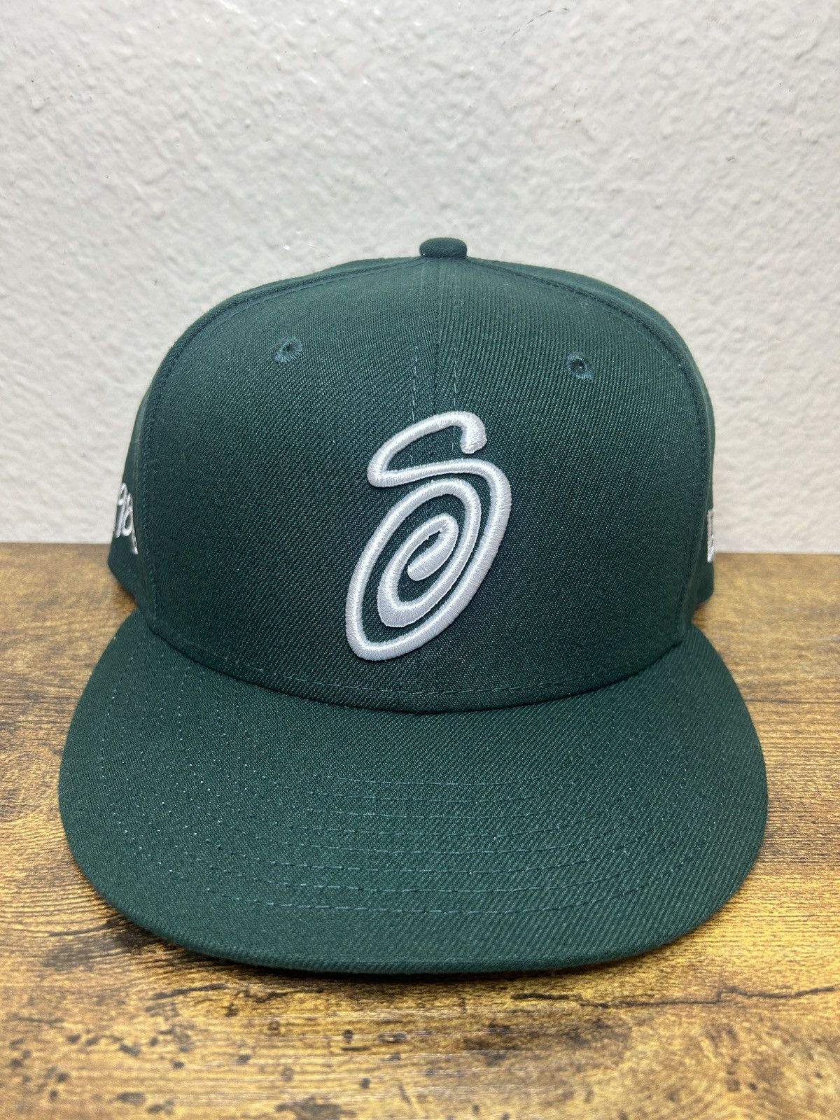 New Balance × Stussy Stussy New Era Fitted Hat Forest Green New Balance × Stussy Stussy New Era Fitted Hat Forest Green