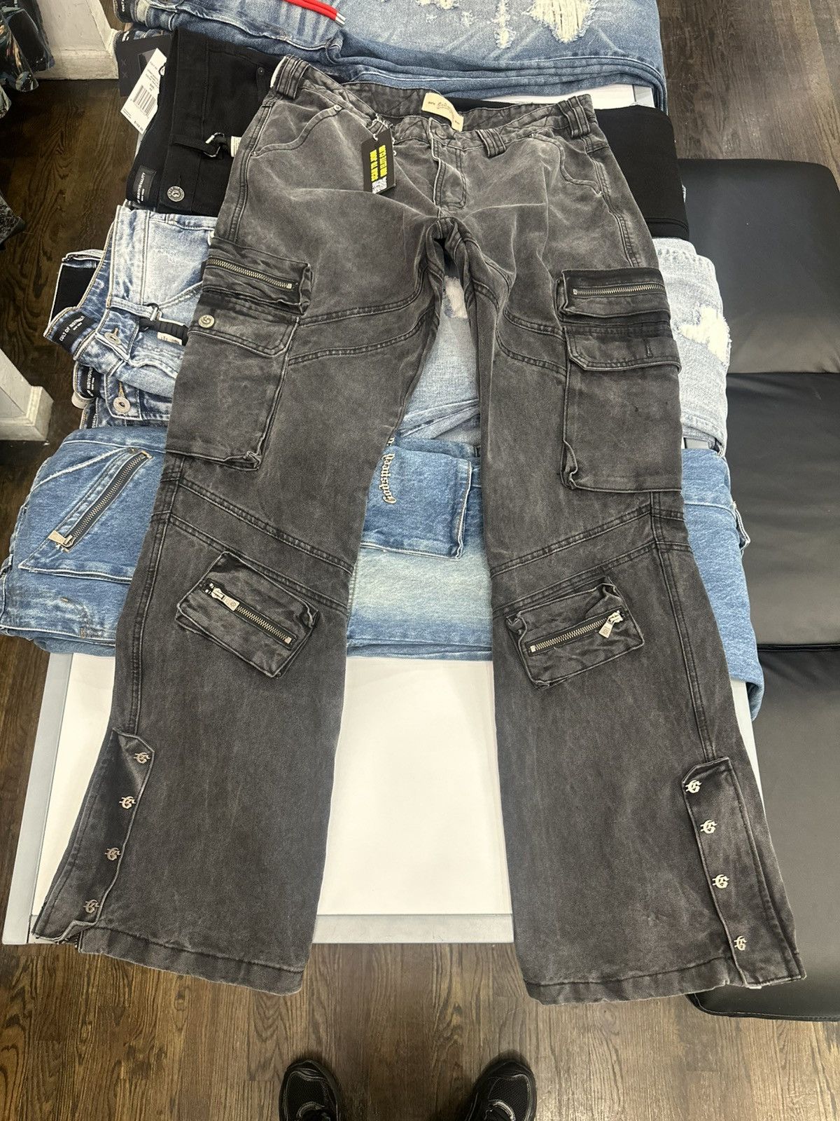 GODSPEED ROCKSTAR FLARE GREY WASHED CARGO PANTS