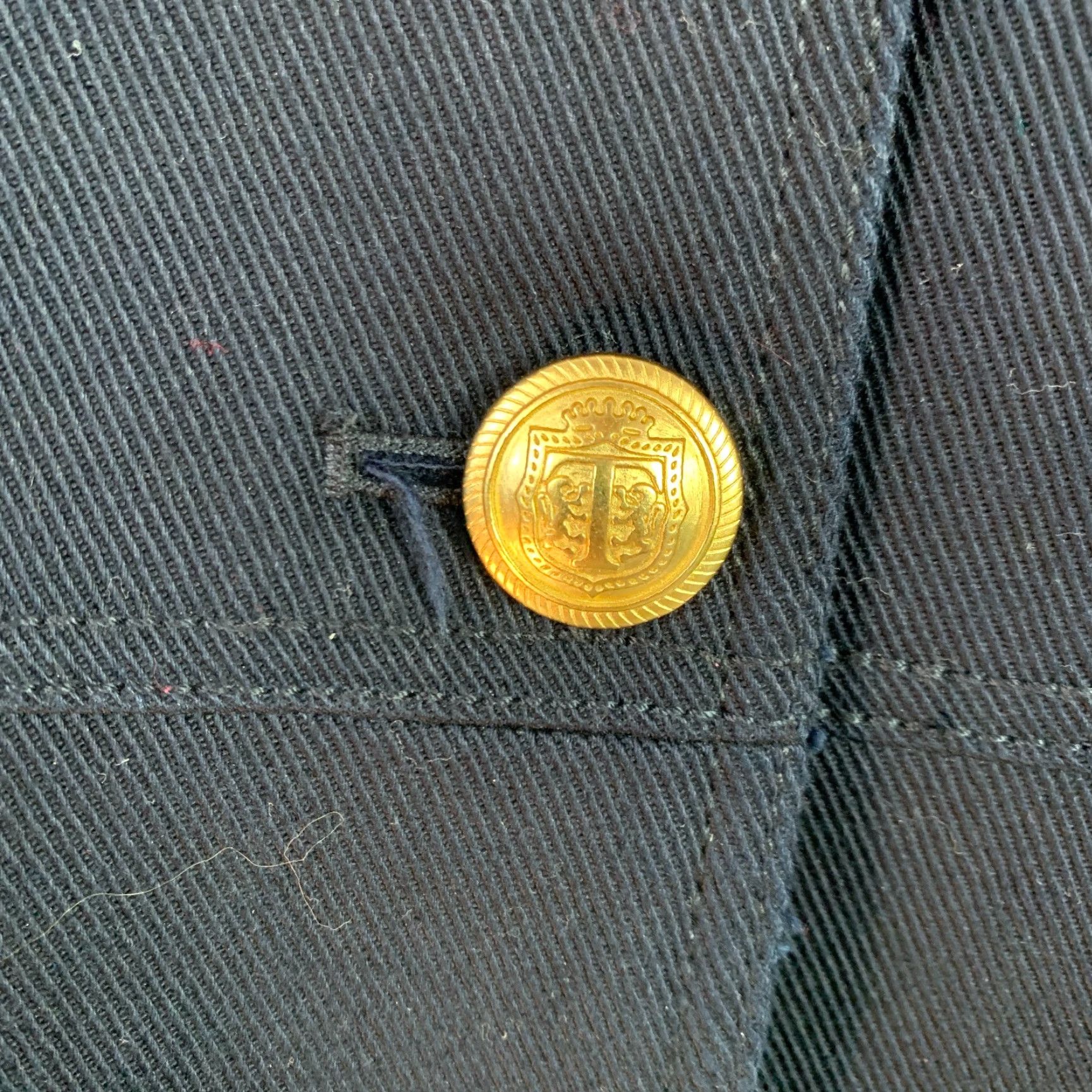 Talbots Talbots Navy Gold Button Nautical Twill Blazer Womens 12 Blazer Nautical Classic Preppy Navy Gold Button Three-Button Blazer Womens 12 Mens Girls Size XL / US 12-14 / IT 48-50 - 3 Thumbnail