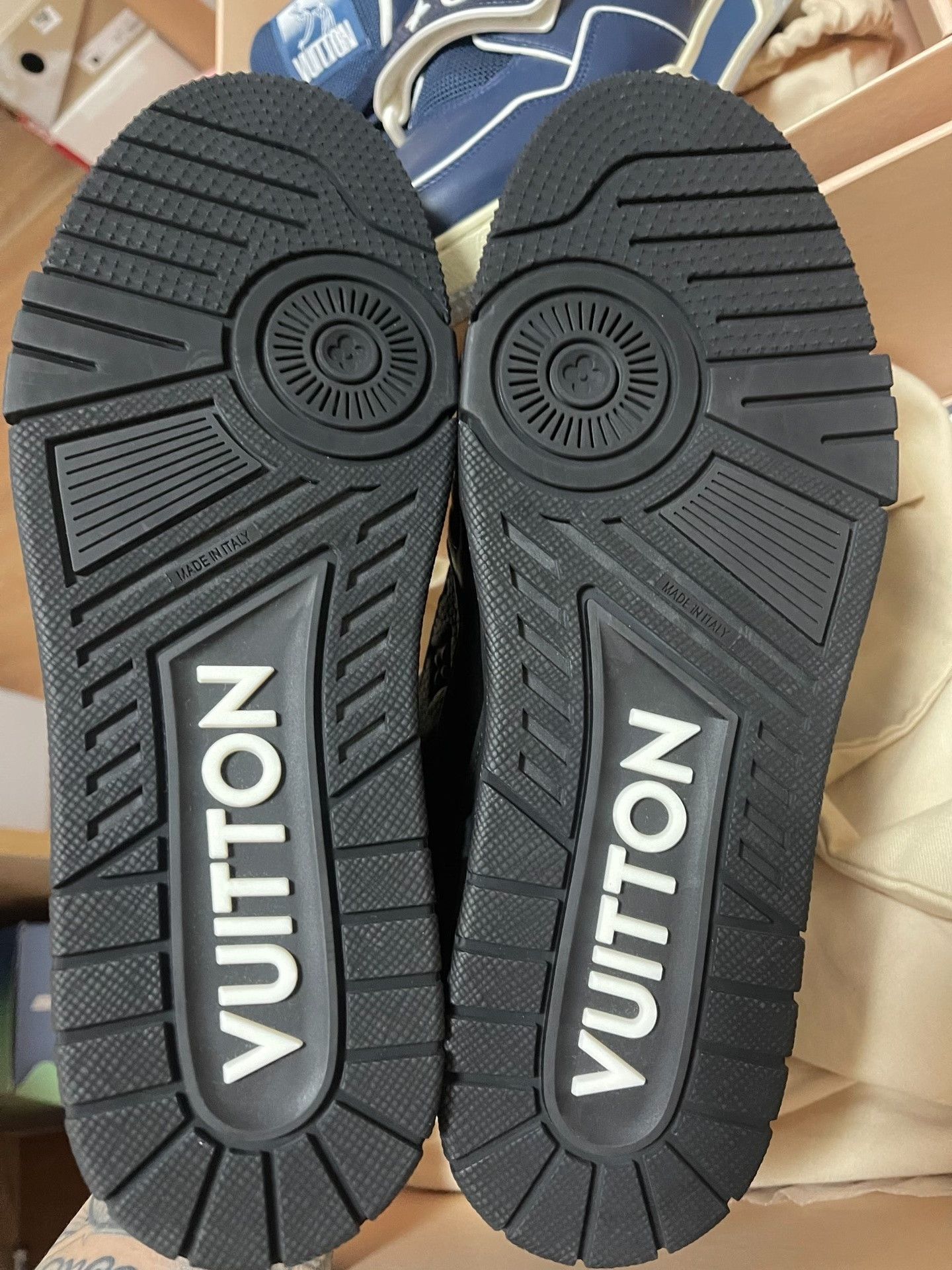 Louis Vuitton Louis Vuitton LV Trainer Size US 8 / EU 41 - 9 Thumbnail