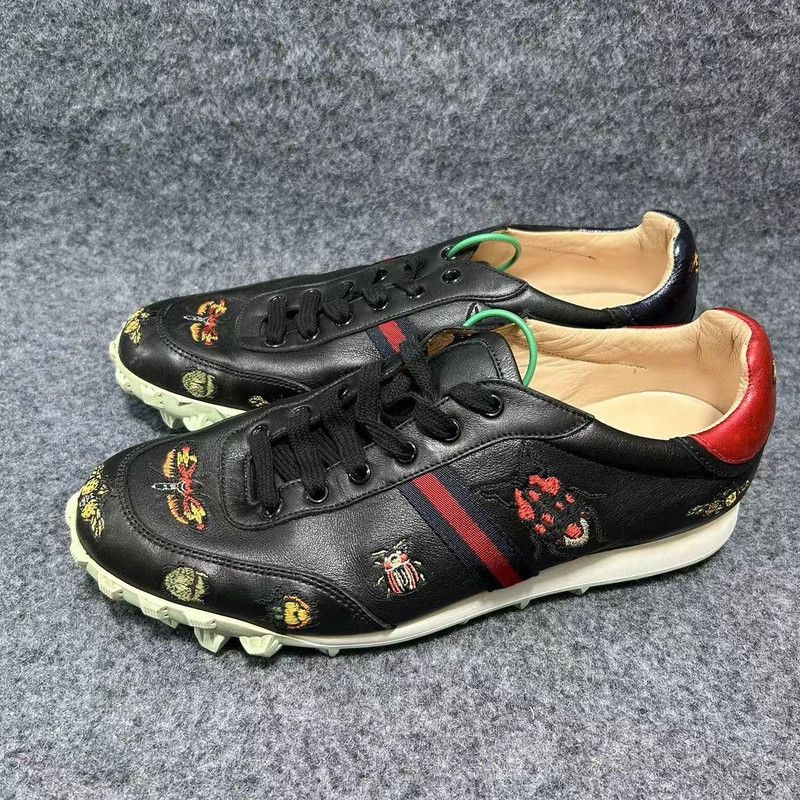 Gucci Gucci Embroidered Fashion Sneakers in Black 0079 Size US 9 / EU 42 - 1 Thumbnail