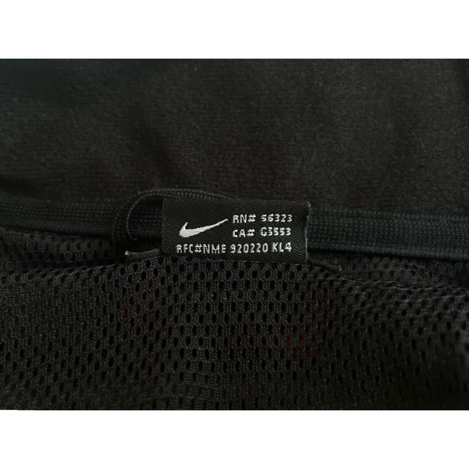 Nike VINTAGE Nike Jacket 1/2 Zip Anorak Mens Large 90s Black White Embroidered Swoosh GUC Size US L / EU 52-54 / 3 - 7 Thumbnail