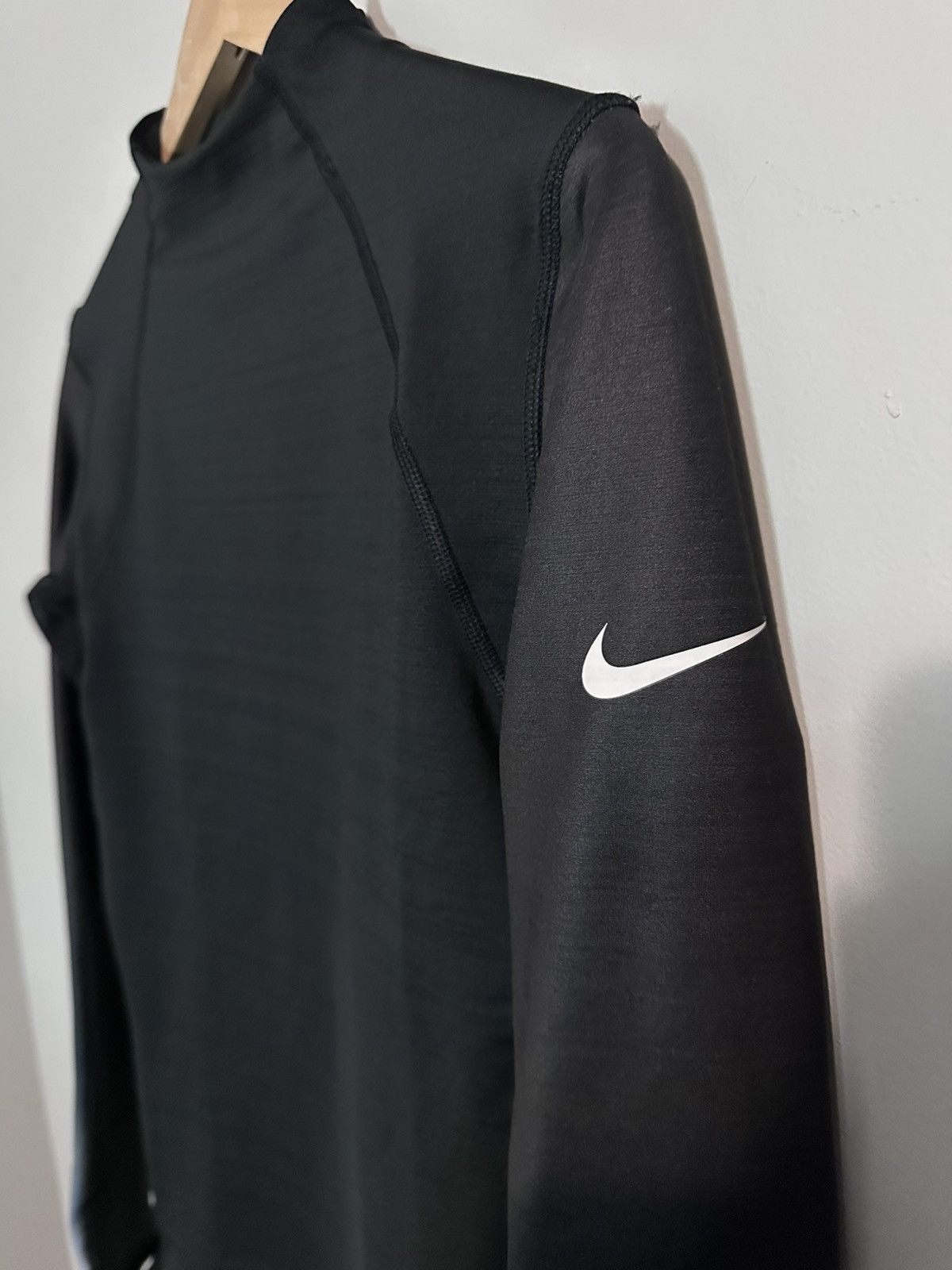 Nike Nike Hyperwarm athletic long sleeve Size M / US 6-8 / IT 42-44 - 2 Thumbnail