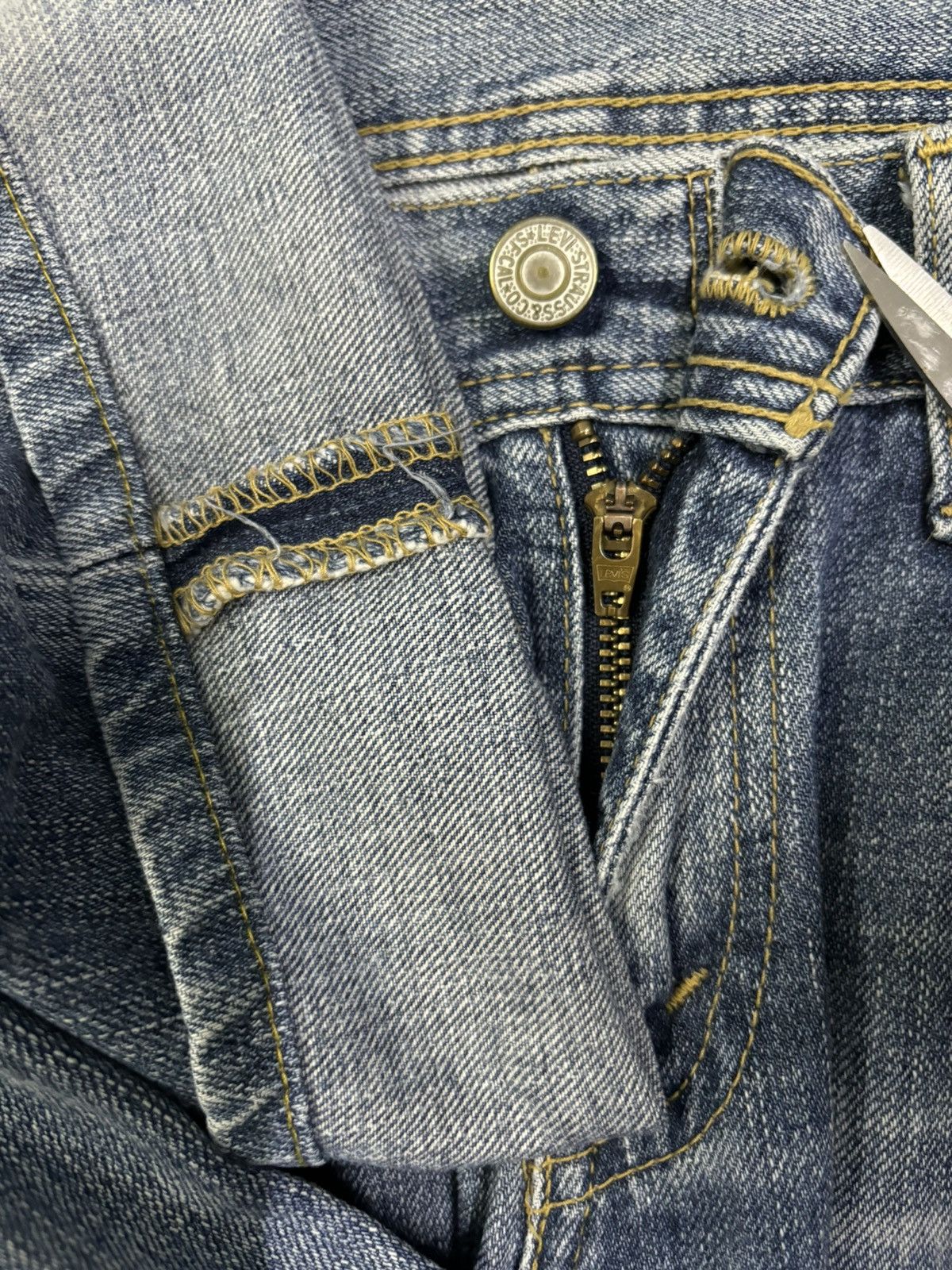 Levi's Vintage 2000s Levis Blue Washed Loose Fit Distressed Jeans Size US 29 - 4 Thumbnail