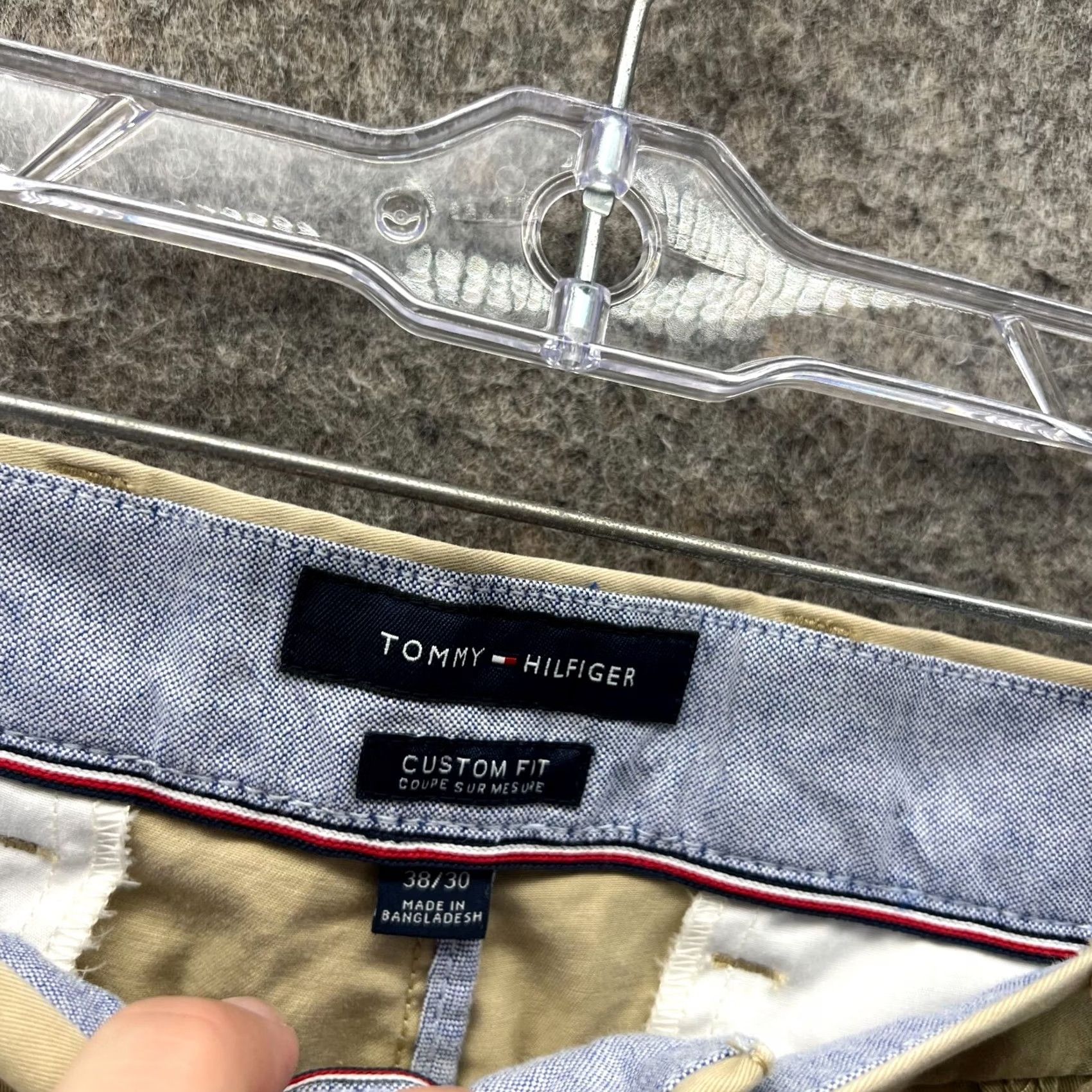 Tommy Hilfiger VINTAGE Tommy Hilfiger Pants Men 38x30 Khaki Chino Tan Beige Custom Fit Cotton Trousers Size US 38 / EU 54 - 4 Thumbnail