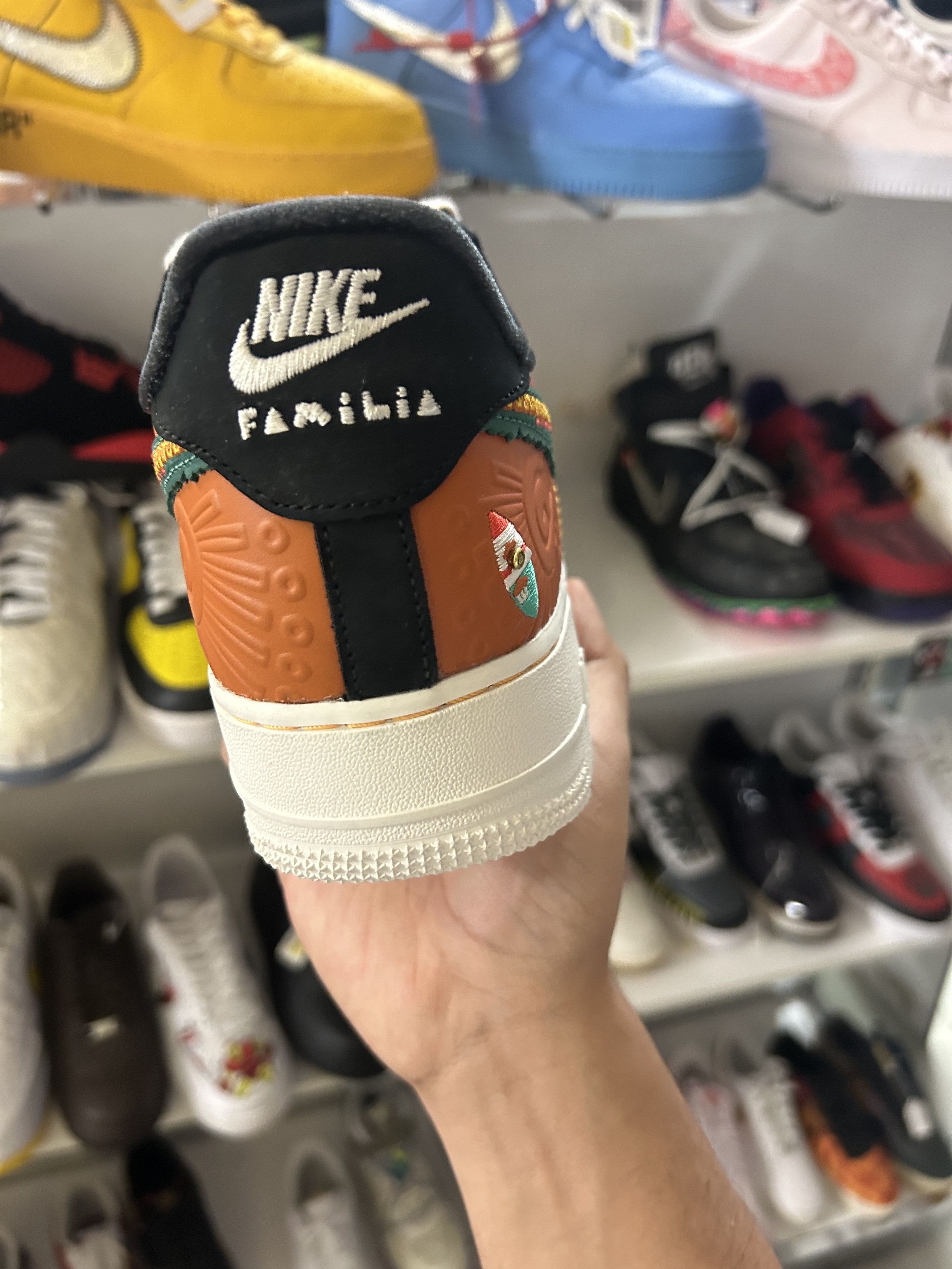 Nike Nike Air Force 1 Low 07' LX Siempre Familia Size US 10.5 / EU 43-44 - 3 Thumbnail