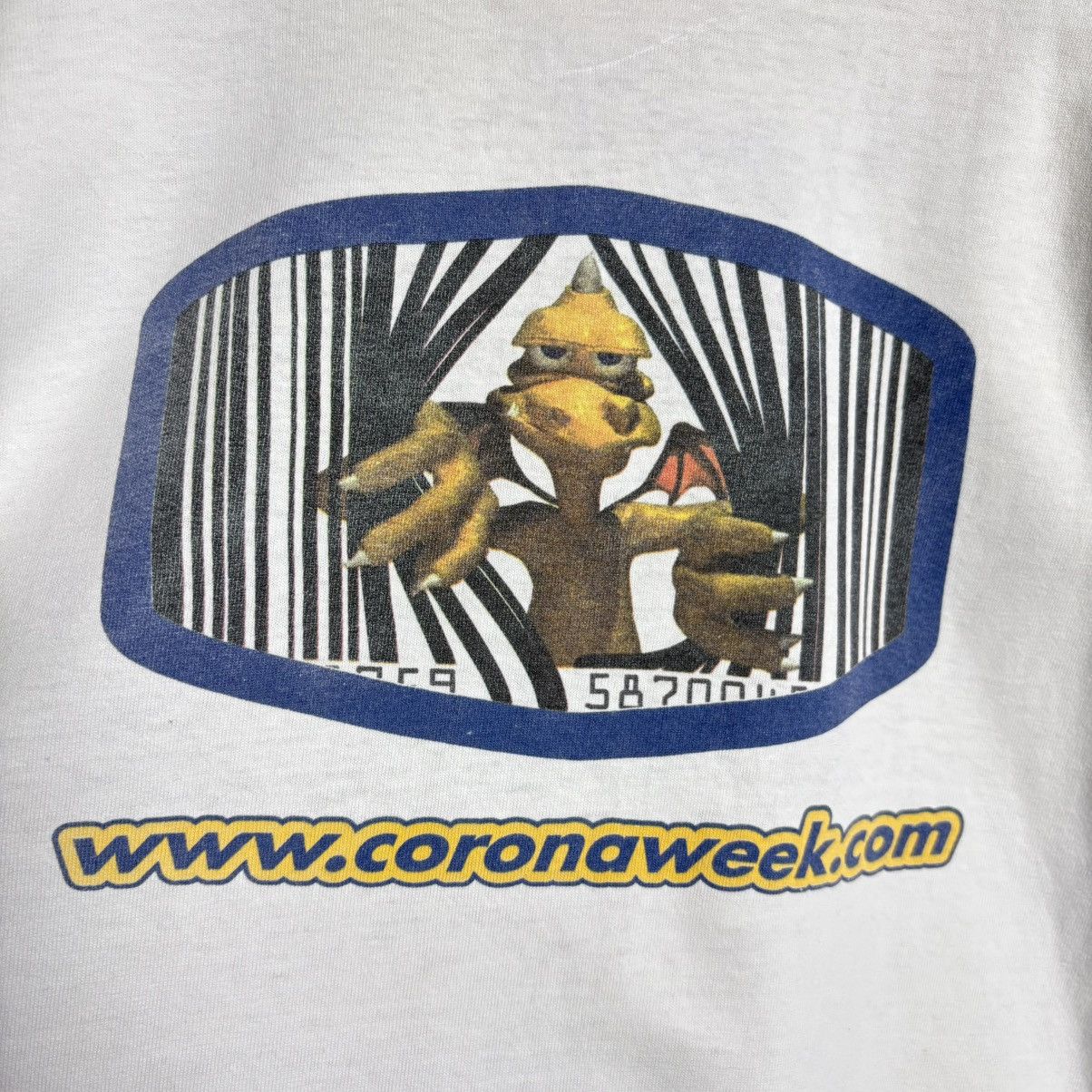 Vintage Vintage Corona Extra Week Beer Monster Graphic Tee / T-Shirt Size US XL / EU 56 / 4 - 3 Thumbnail