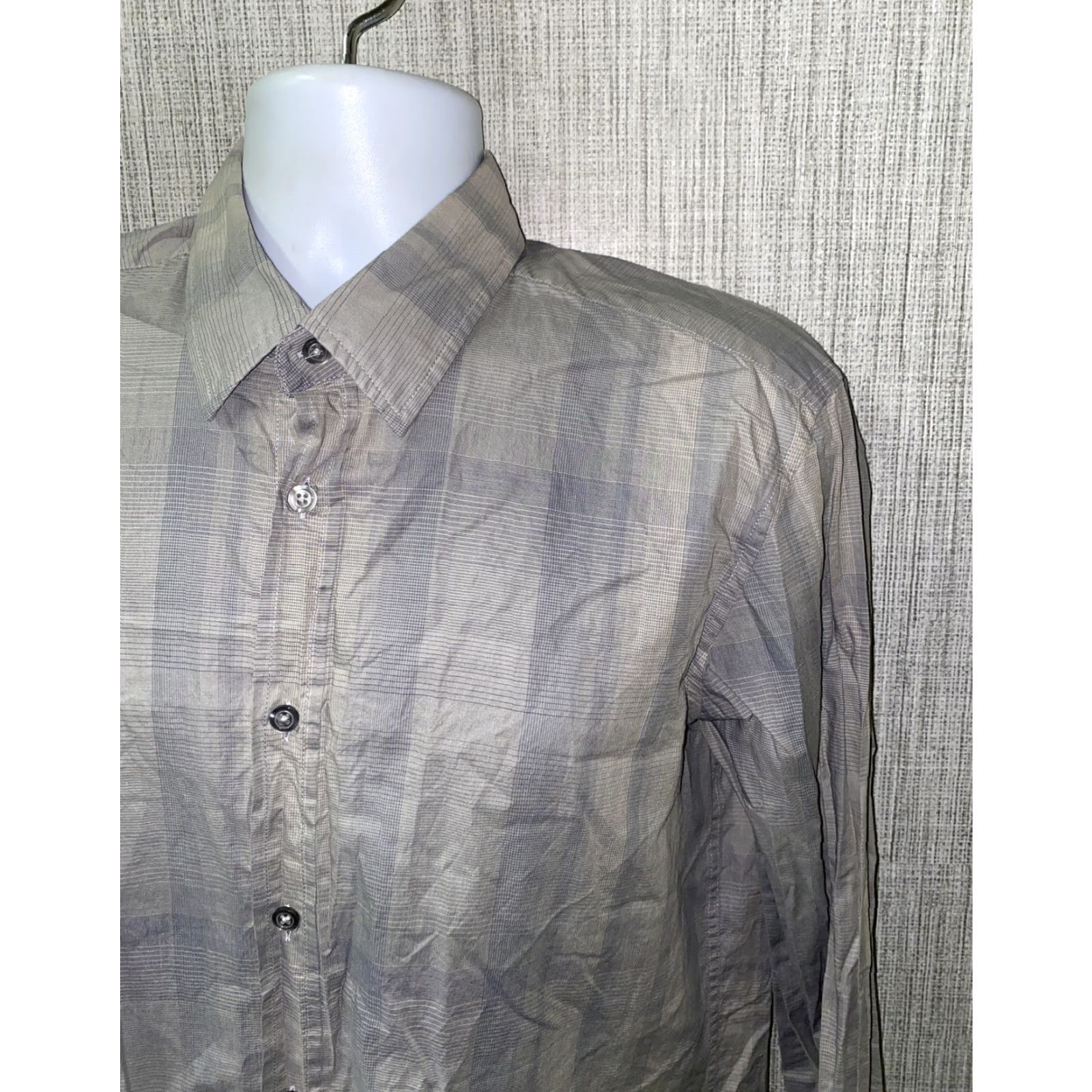 Hugo Boss HUGO BOSS Shirt Mens Gray Regular Long Sleeve Size L Button-Down Collar Plaid Cotton Button-Up Regular Fit Size US L / EU 52-54 / 3 - 2 Thumbnail