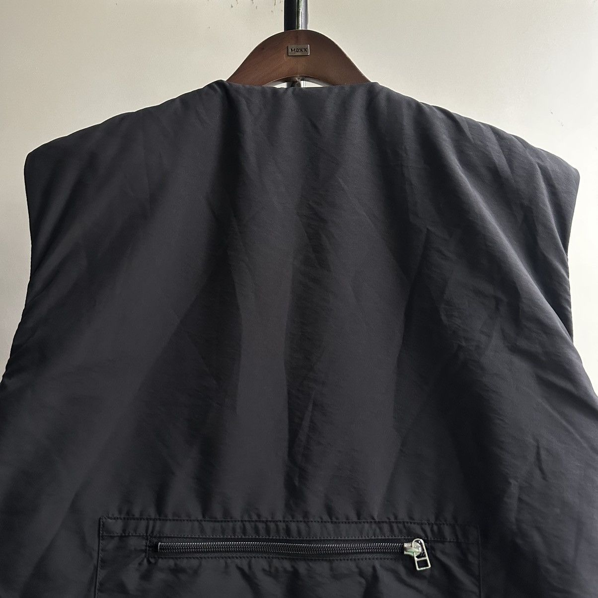 Axel Arigato AXEL ARIGATO KENT MULTI TACTICAL VEST BLACK SIZE M Size US M / EU 48-50 / 2 - 9 Thumbnail