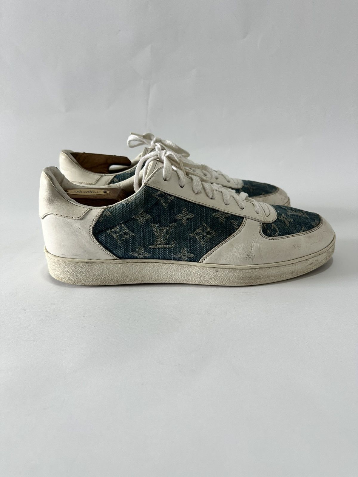 Louis Vuitton LOUIS VUITTON Calfskin Monogram Denim Rivoli Sneakers Size US 10 / EU 43 - 3 Thumbnail