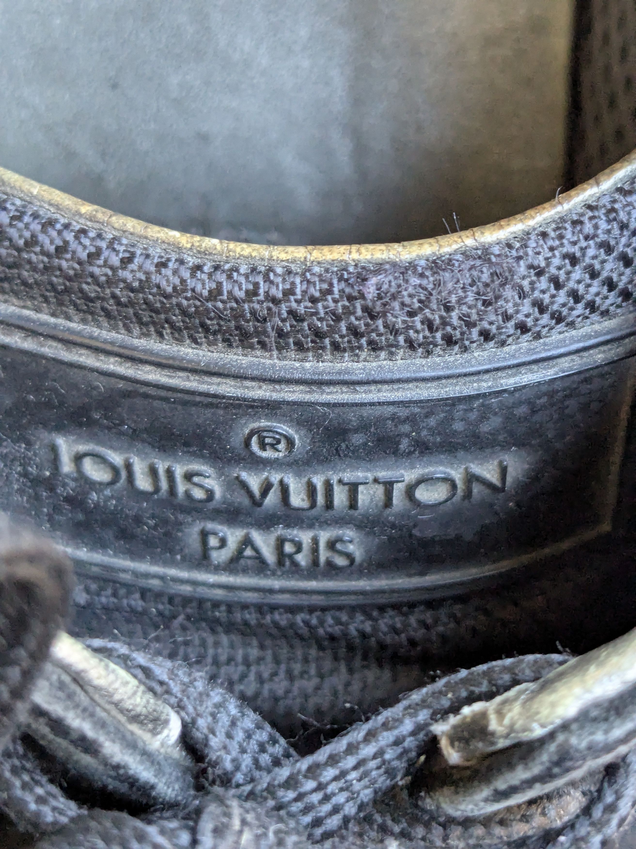 Louis Vuitton Louis Vuitton Sneakers Black 9.5 Low Tops Suede Size US 9.5 / EU 42-43 - 9 Thumbnail