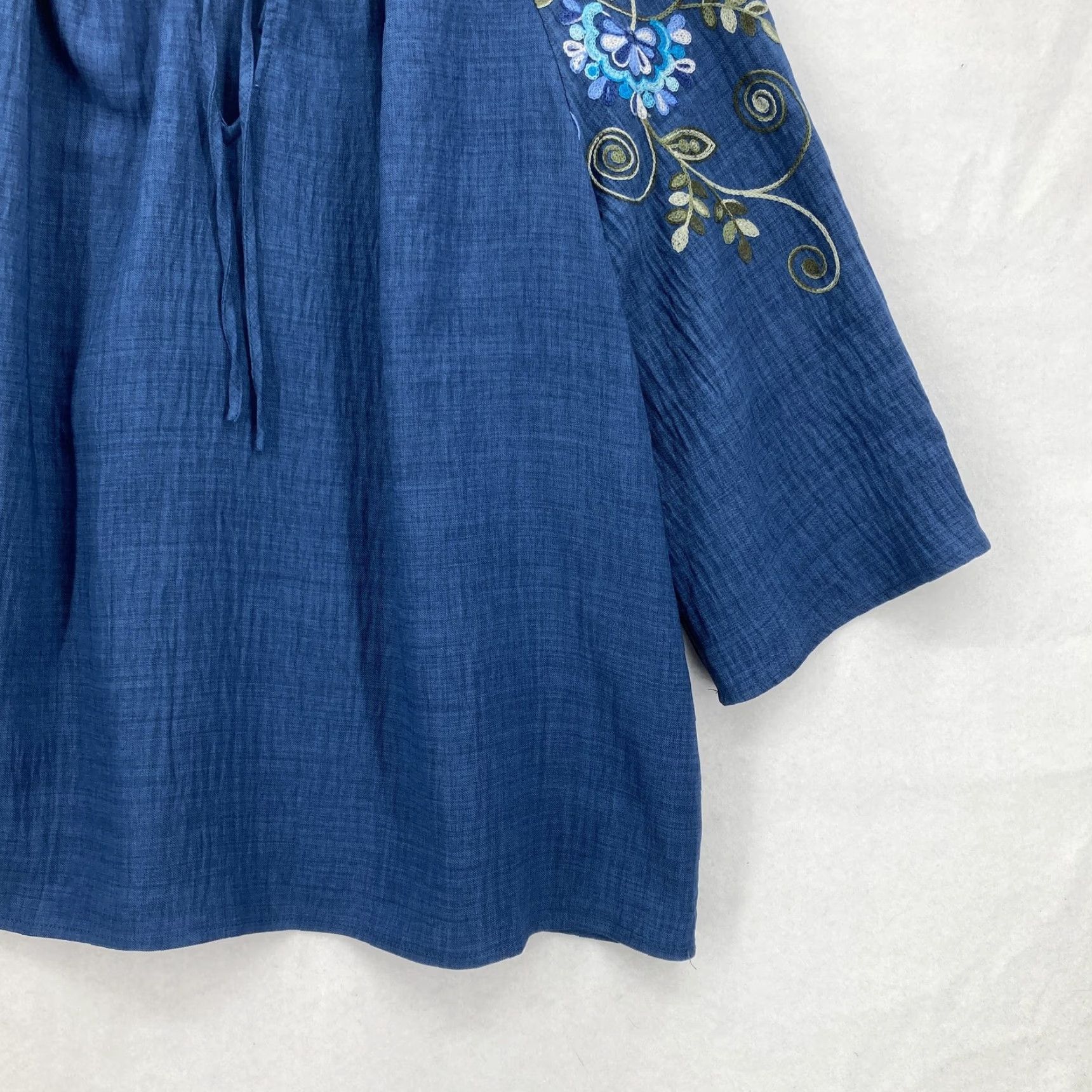 Vintage VINTAGE? Olivia & Martin Shirt Womens 1X Blue Embroidered Boho Peasant 3/4 Sleeve Tunic Size XL / US 12-14 / IT 48-50 - 3 Thumbnail
